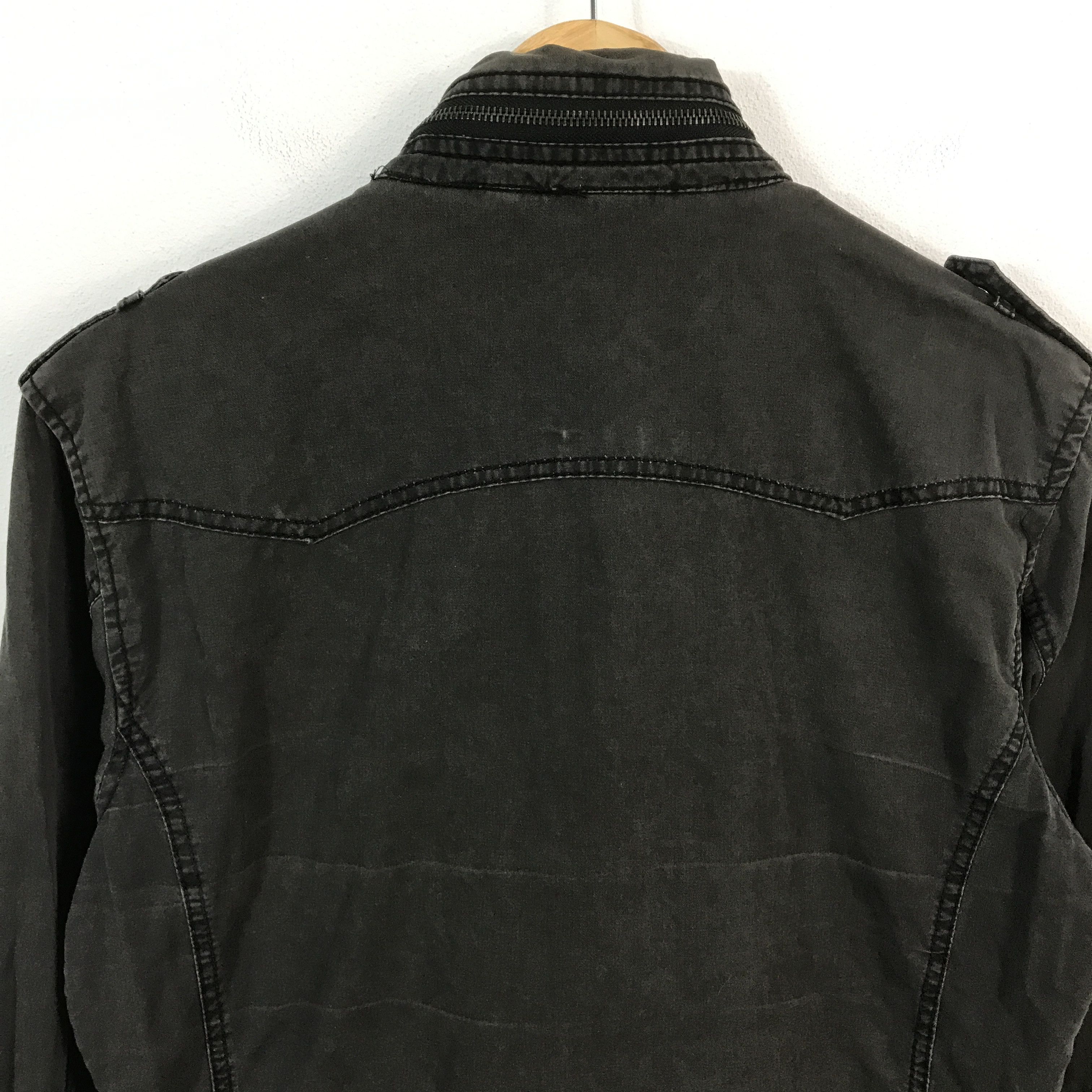 In The Attic × Japanese Brand In The attic black Faded zipper jacket japanese brand Size US L / EU 52-54 / 3 - 4 Thumbnail