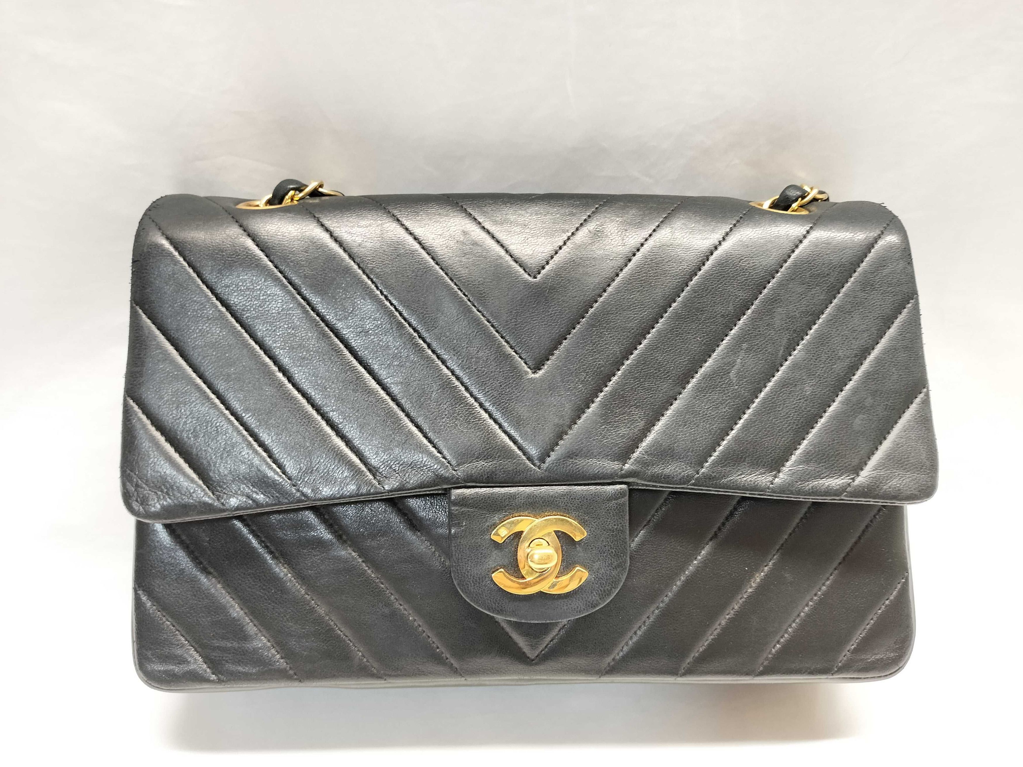 Chanel Chanel Timeless - Classic Double Flap Bag Chevron Caviar Size ONE SIZE - 1 Thumbnail