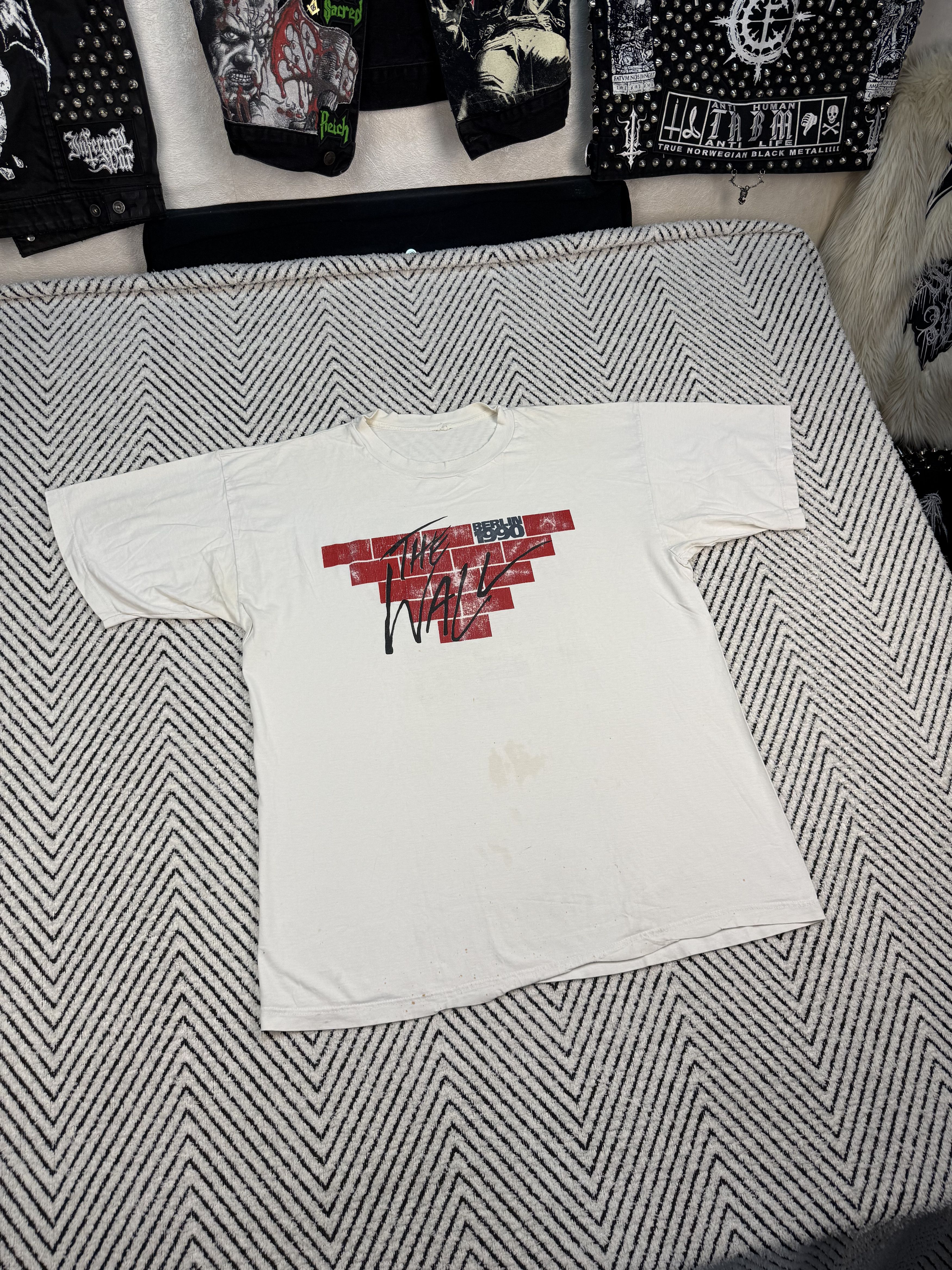 Vintage Pink Floyd vintage tshirt 1990 Size US L / EU 52-54 / 3 - 1 Thumbnail