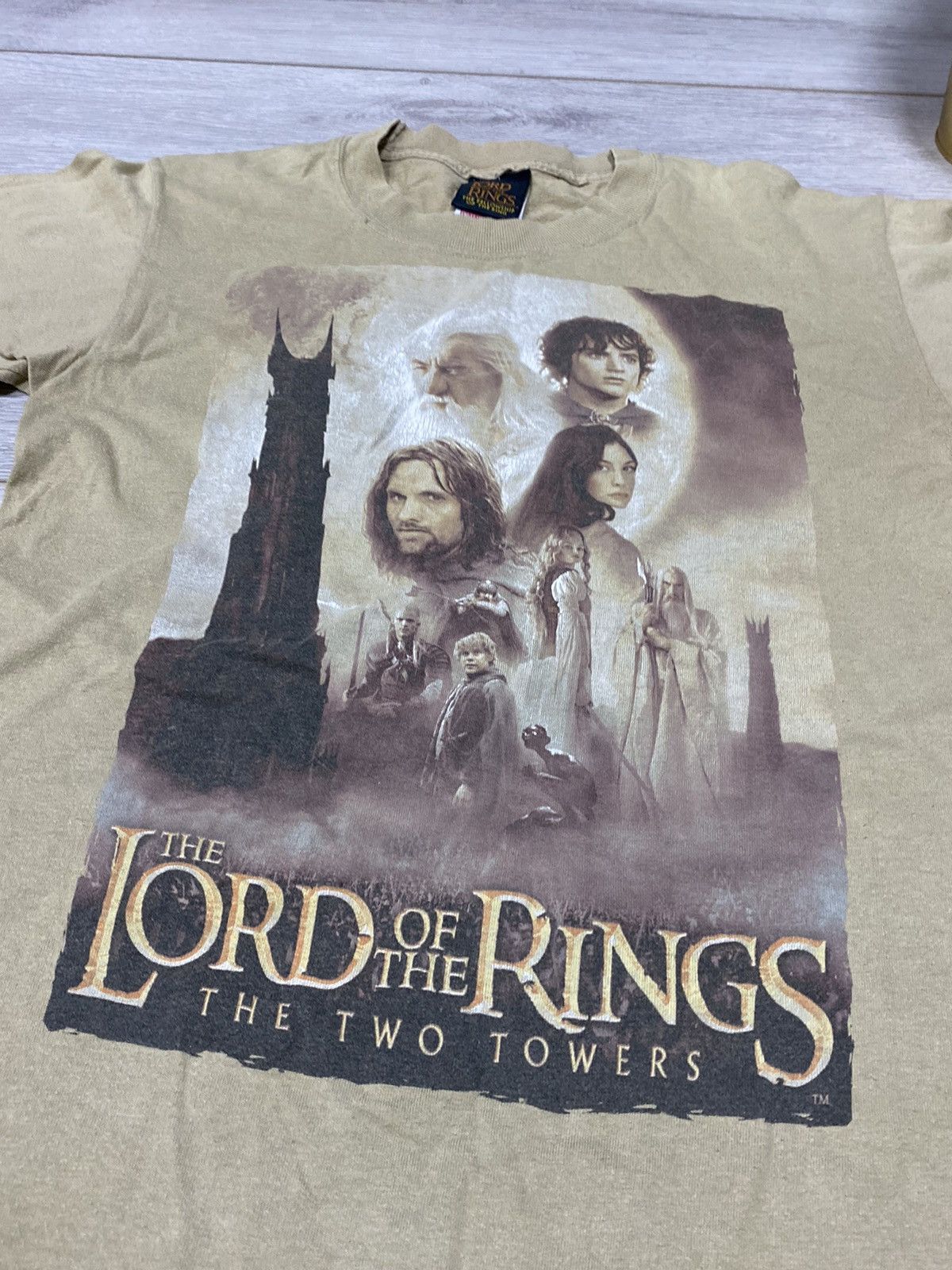 Vintage Lord of The rings the two towers vintage t-shirt Size US S / EU 44-46 / 1 - 4 Thumbnail