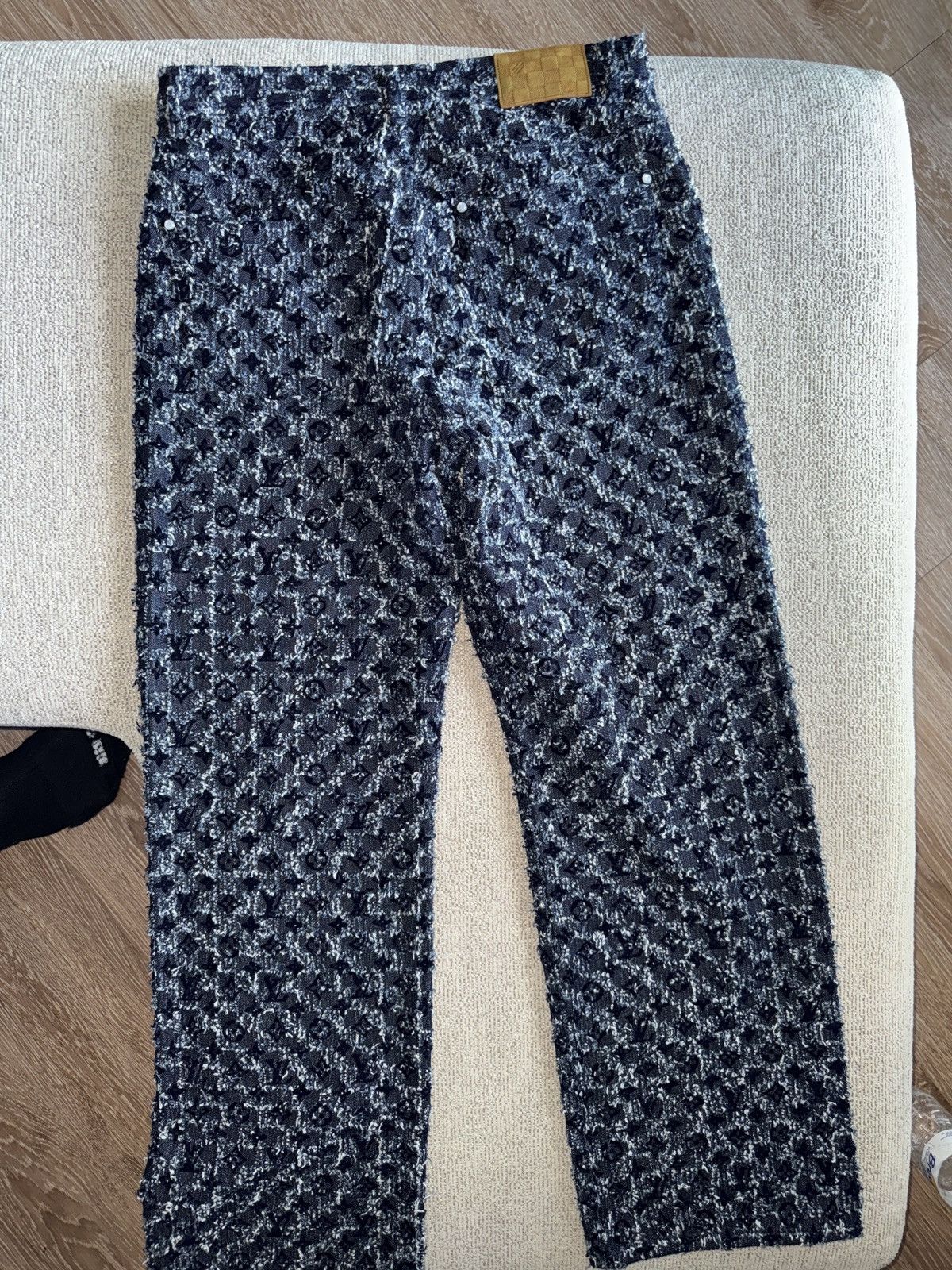 Louis Vuitton Louis Vuitton Flocked Monogram Denim Skate Pants Size US 32 / EU 48 - 2 Thumbnail
