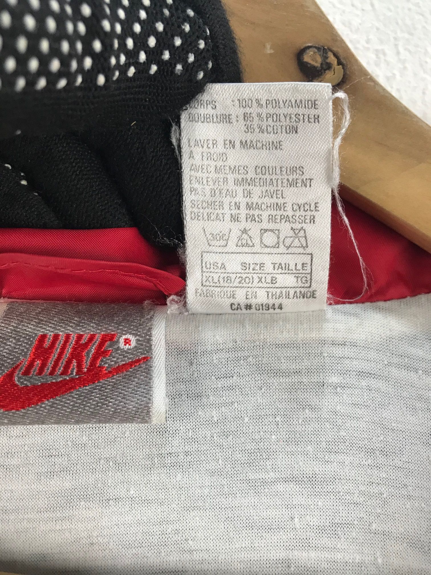 Nike Vintage Nike Air Jordan Colourful Rare Jacket Size US XL / EU 56 / 4 - 12 Thumbnail