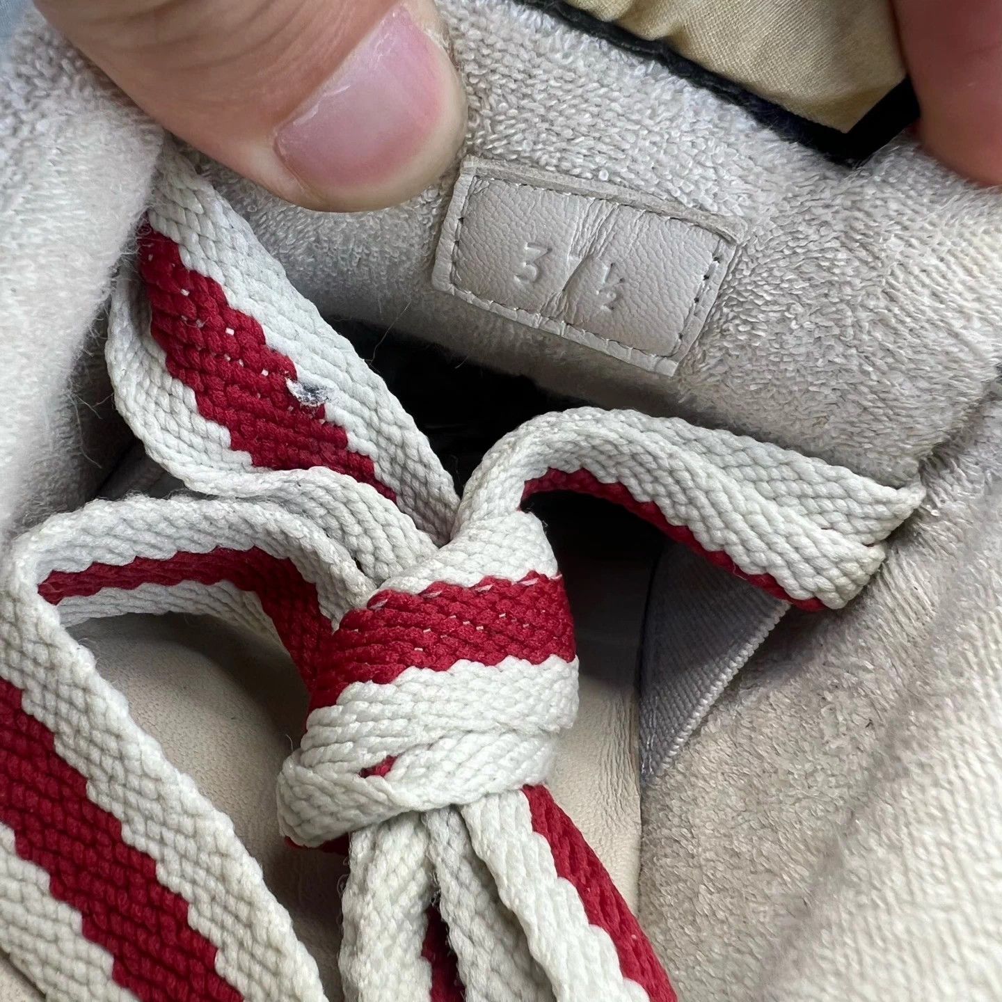 Gucci Gucci Pangding White/Pink 37.5 US Size US 7 / IT 37 - 8 Thumbnail