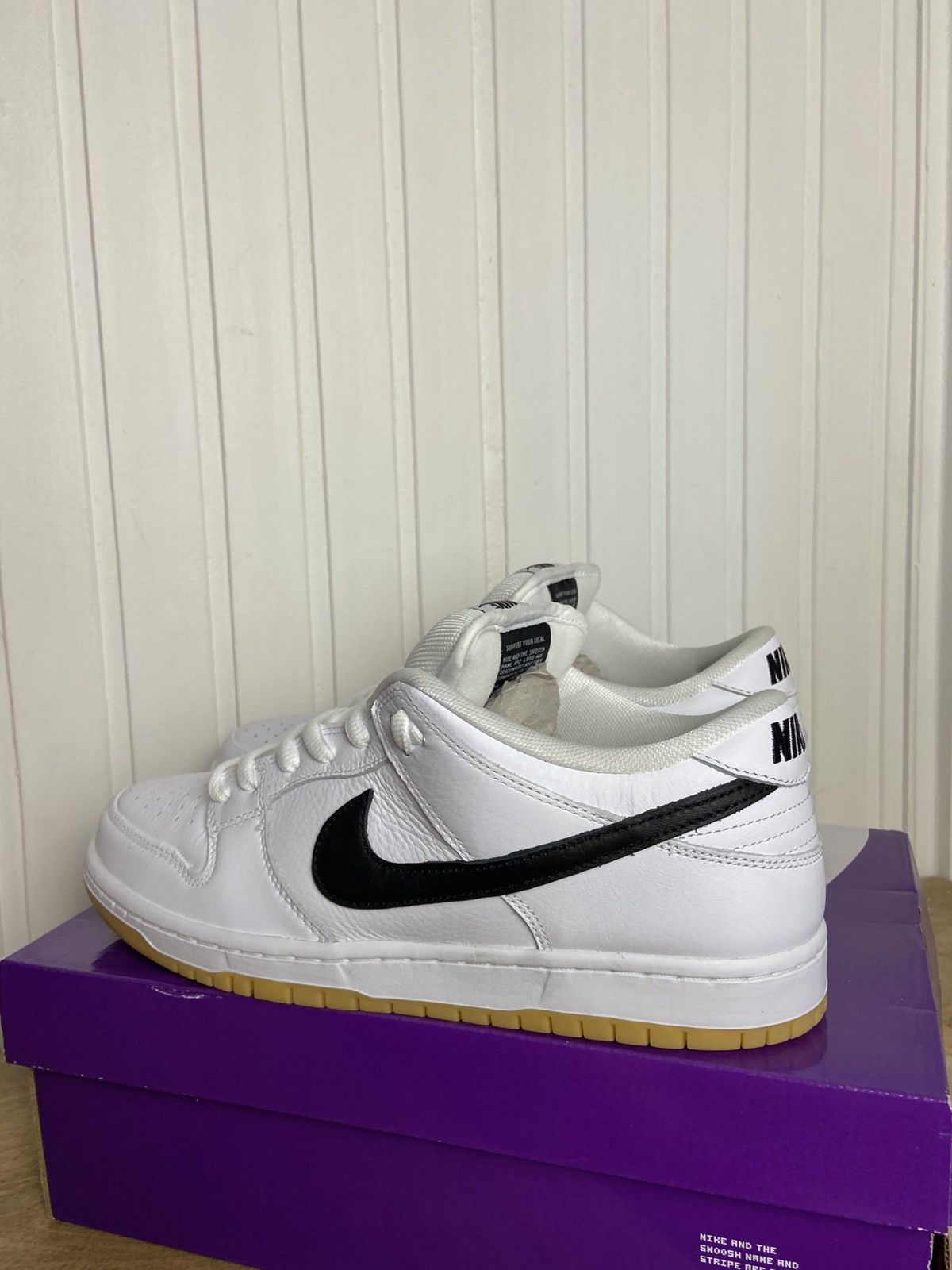 Nike New Nike SB Dunk Low Pro "White Gum" authentic Size 11US Size US 11 / EU 44 - 8 Thumbnail
