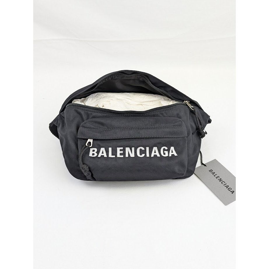 Balenciaga o1rshd1 Size: OS / Logo Sport Wheel Beltpack in Black Size ONE SIZE - 8 Thumbnail