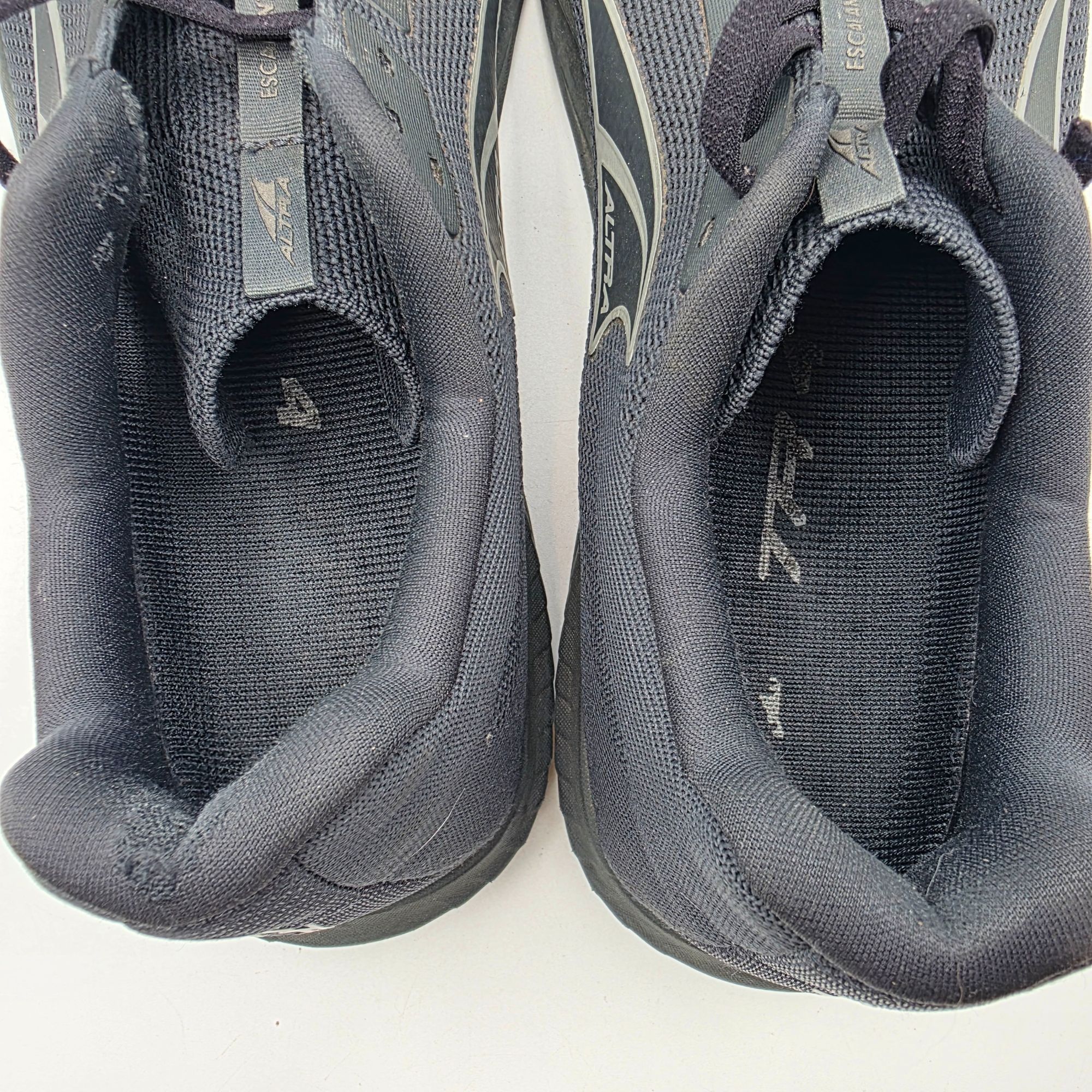 Altra Altra Escalante 4 Mens Size 10 Triple Black Running Walking Size US 10 / EU 43 - 13 Thumbnail