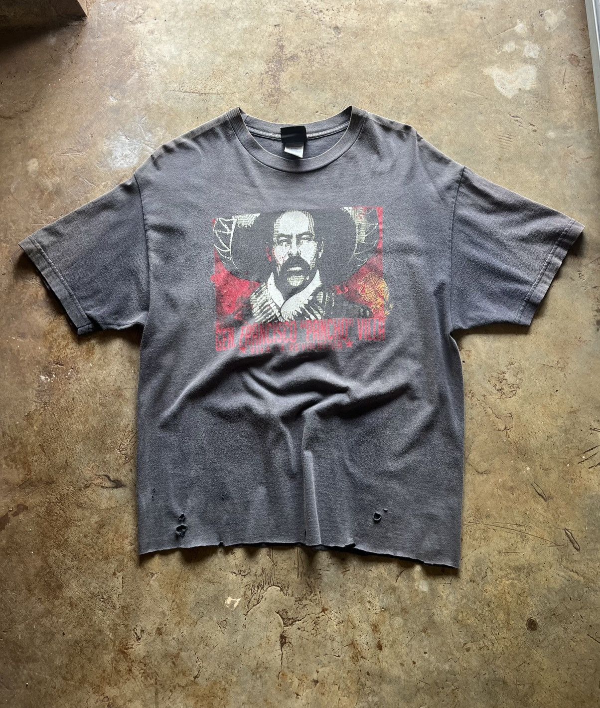 Vintage Thrashed Faded pancho tee Distressed Size US L / EU 52-54 / 3 - 1 Thumbnail