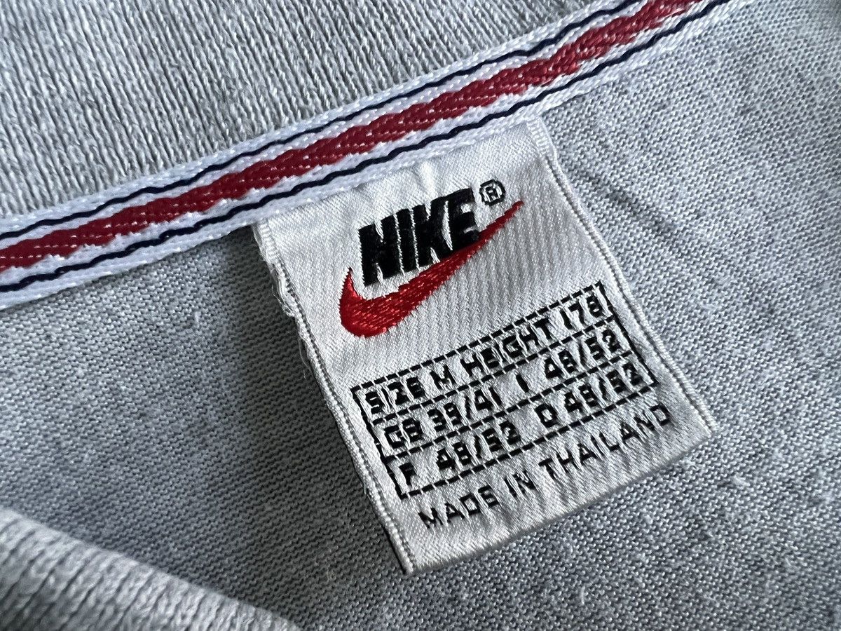 Nike Nike : Dry Fit Jersey Shirt Stripe Embroider Logo Size US M / EU 48-50 / 2 - 7 Thumbnail