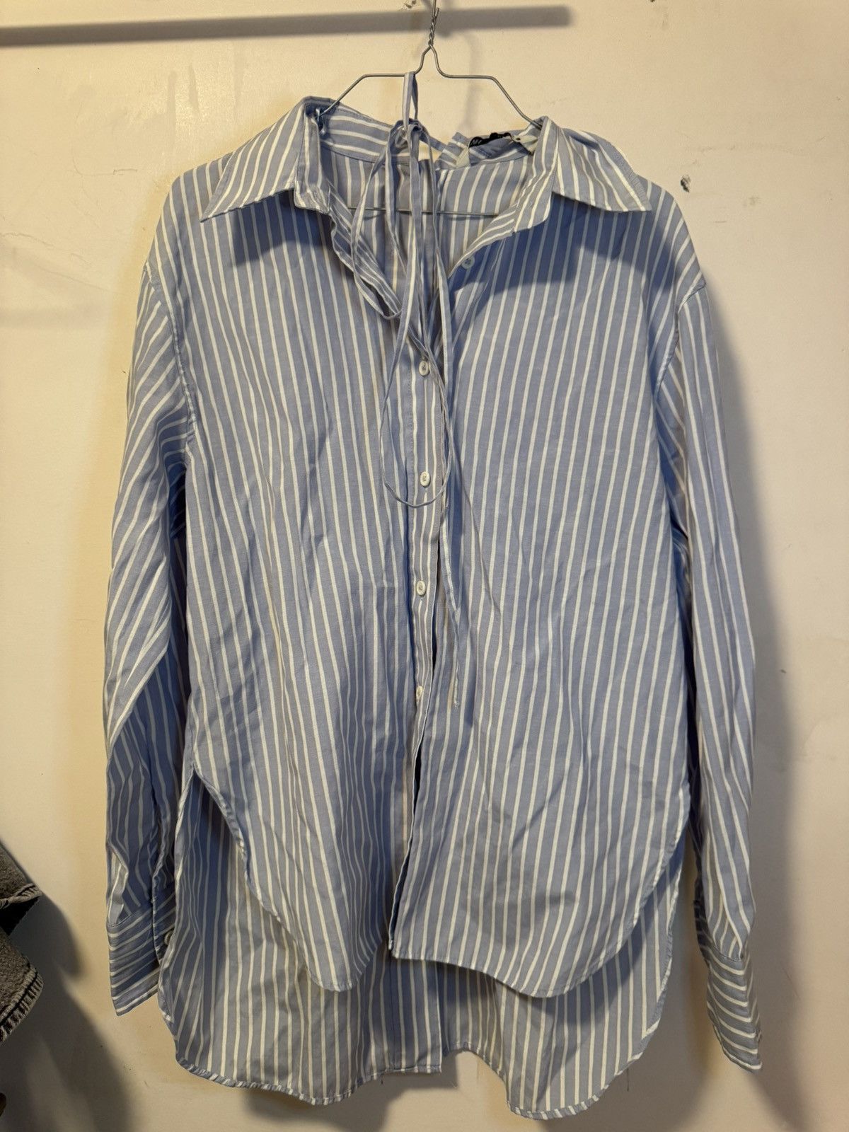 Zara Light Blue Striped Button Up Size S / US 4 / IT 40 - 1 Thumbnail