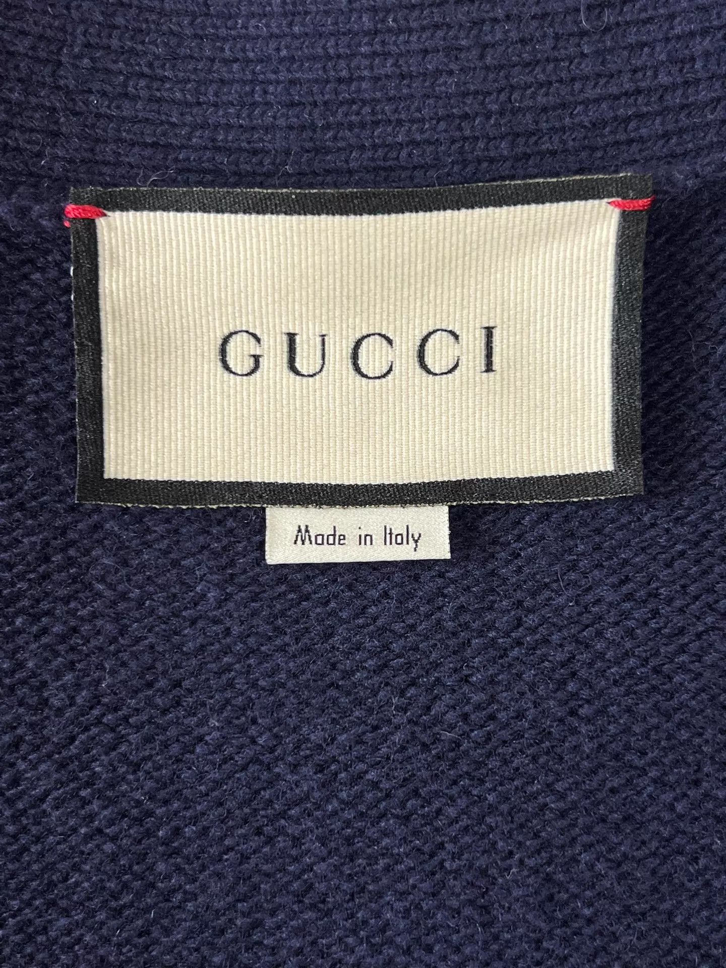 Gucci Men's Navy Blue Knit Sweater - Red/White Shoulder Colorblock Size US S / EU 44-46 / 1 - 7 Thumbnail