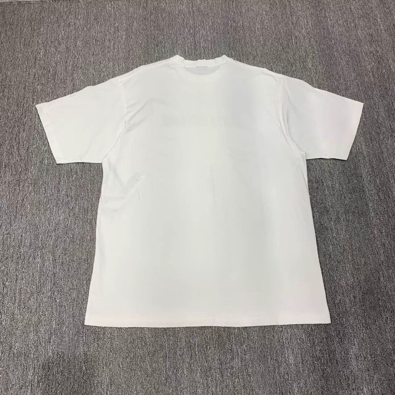 Balenciaga Balenciaga White Distressed Logo SS Tee XXS 95 New Size US XXS / EU 40 - 2 Thumbnail