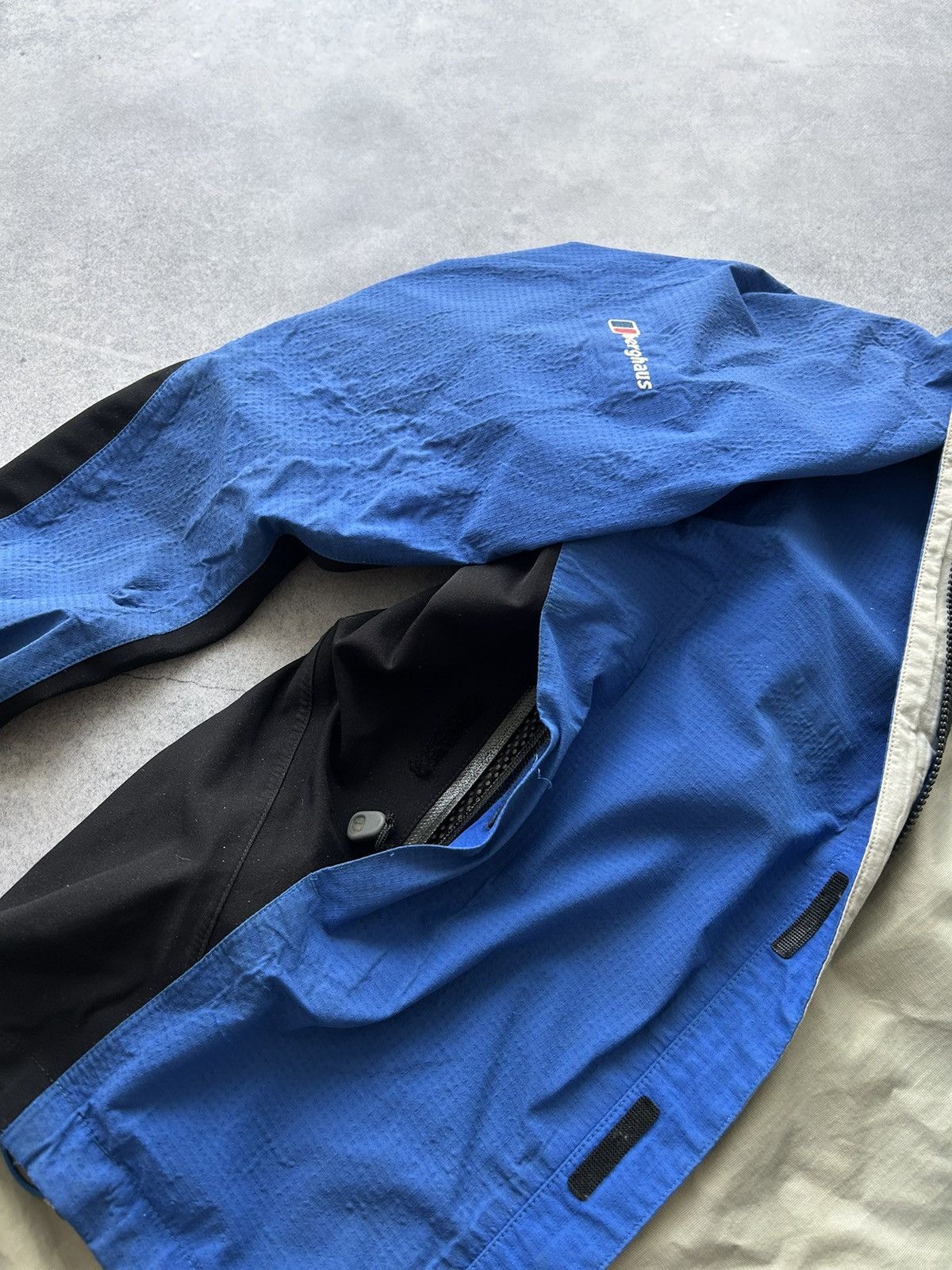 Berghaus Vintage Berghaus Extreme gore tex jacket outdoors Size US M / EU 48-50 / 2 - 7 Thumbnail