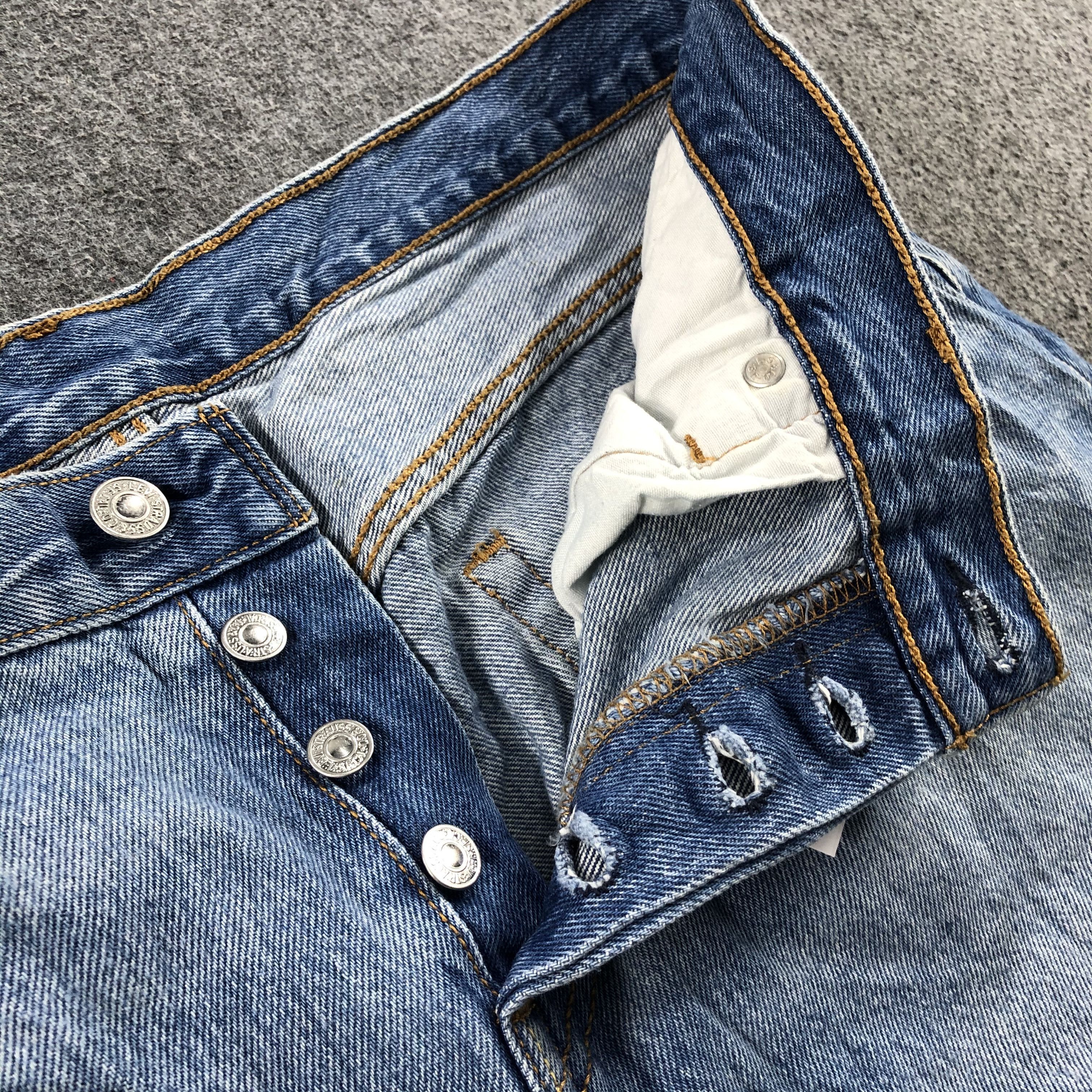 Levi's Vintage Blue Wash Levis 501 Jeans-J2064 Size US 34 / EU 50 - 7 Thumbnail