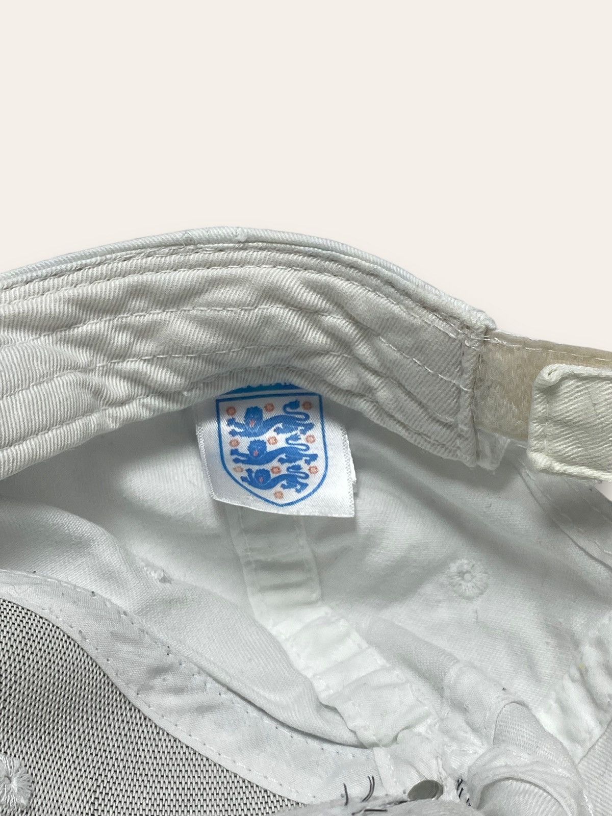 New Era Vintage NEW ERA EGLAND FOOTBALL LEAGUE Soccer White Cap Y2K Size ONE SIZE - 6 Thumbnail