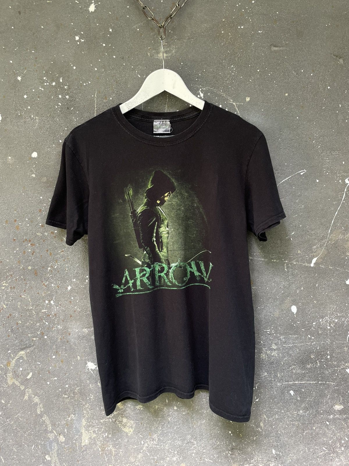 Vintage Vintage Y2K Arrow DC Movie T-Shirt RARE Size US M / EU 48-50 / 2 - 1 Thumbnail