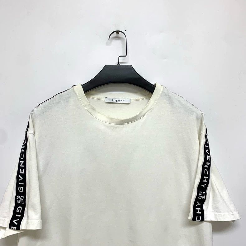 Givenchy Givenchy Size XXXLSleeve Logo Short Sleeve 2506-Nextarrow Size US XL / EU 56 / 4 - 3 Thumbnail