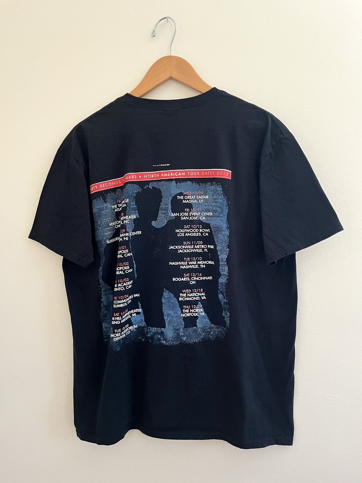 Band Tees Vintage Y2K Thirty Seconds to Mars 2013 Tour T-Shirt Size US L / EU 52-54 / 3 - 5 Thumbnail