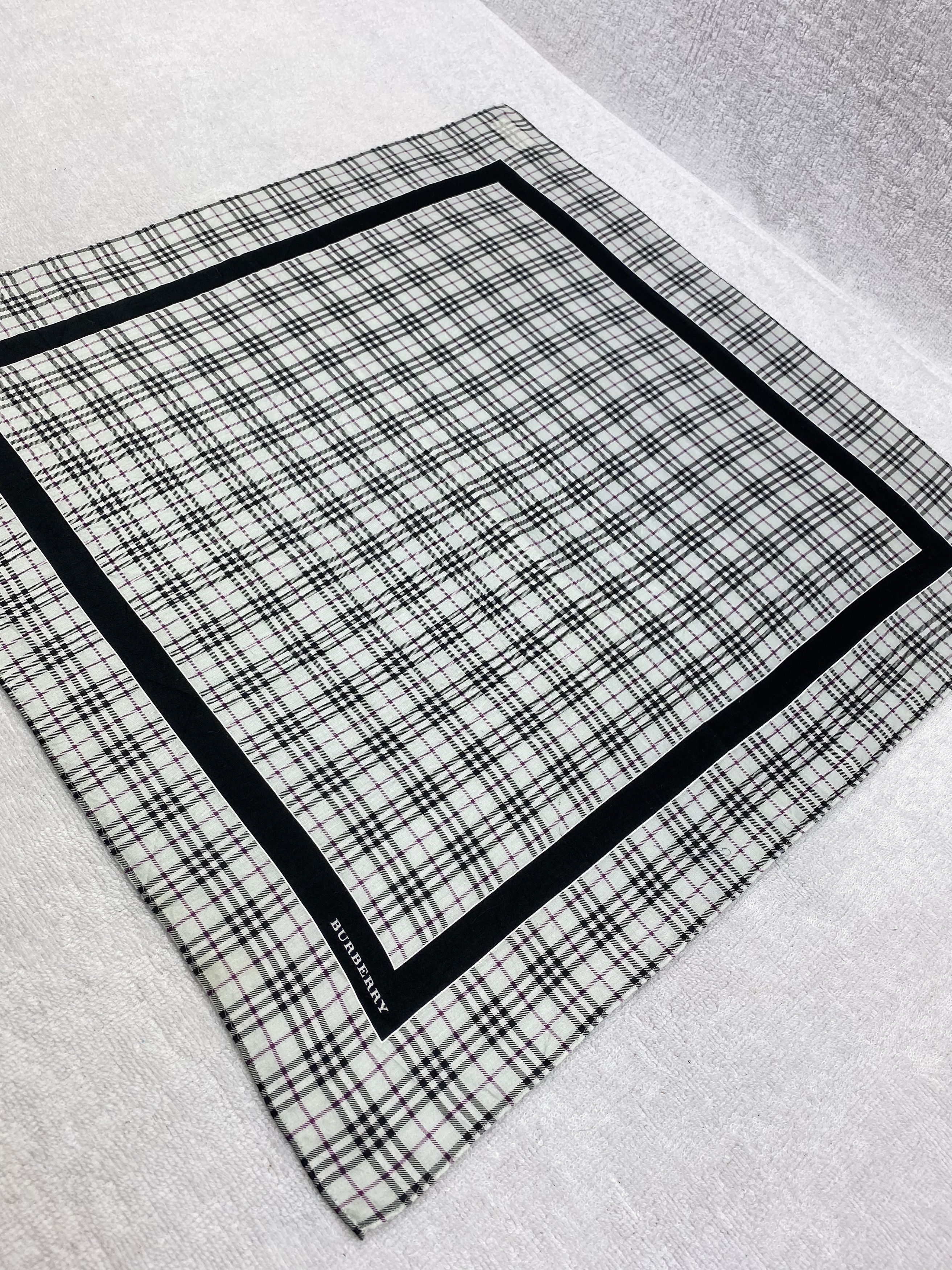 Burberry Burberry Handkerchief / Bandana / Neckerchief Size ONE SIZE - 4 Thumbnail