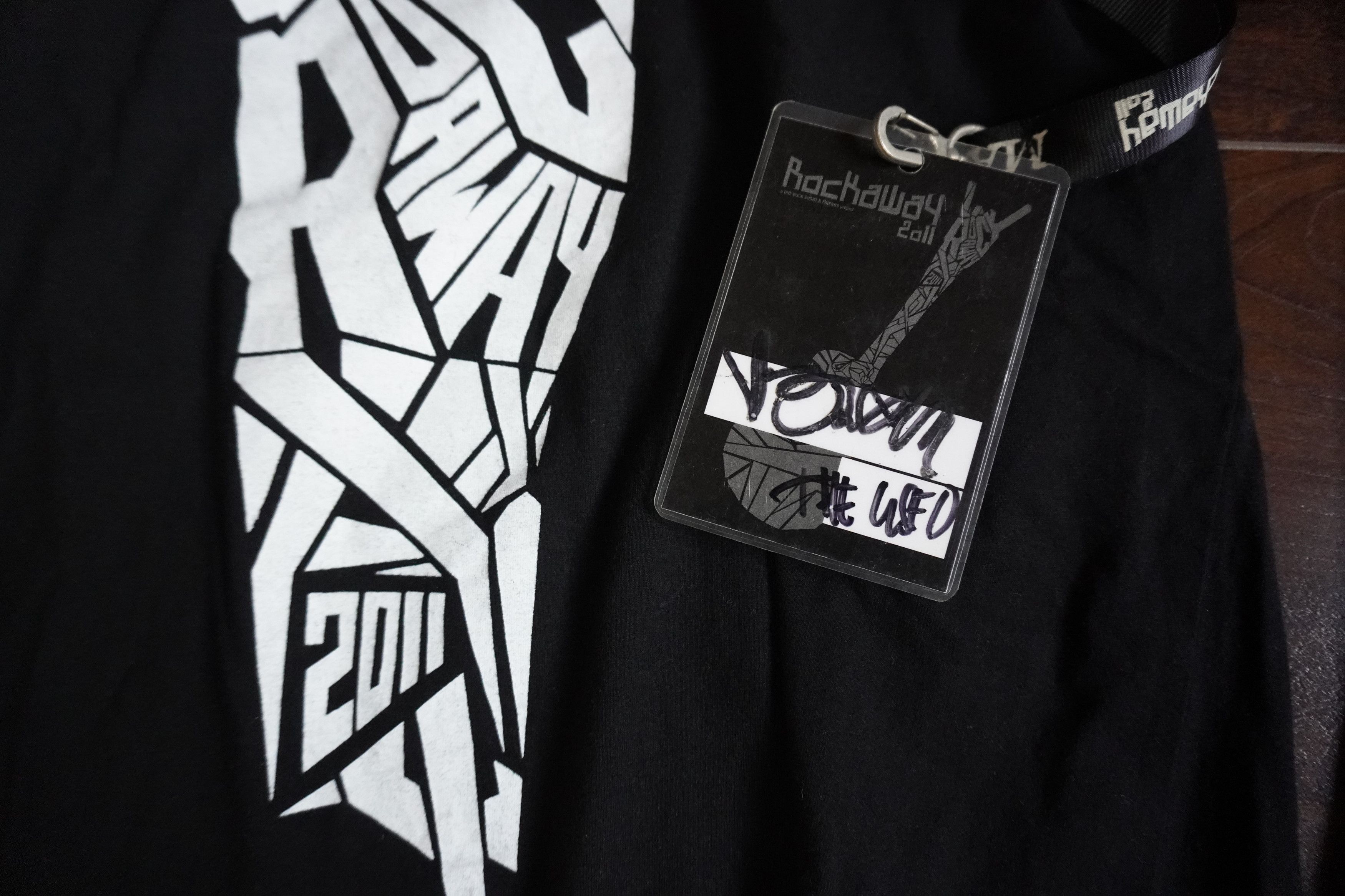 Band Tees × Vintage Vintage Y2k The Used Band 2002 tshirt Free Concert Tag Size US S / EU 44-46 / 1 - 8 Thumbnail