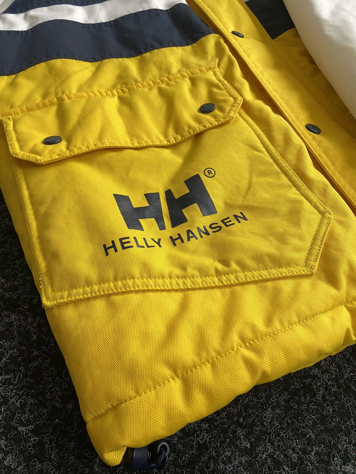 Crazy Outdoor Helly Hansen Vintage Gorpcore Winter Jacket