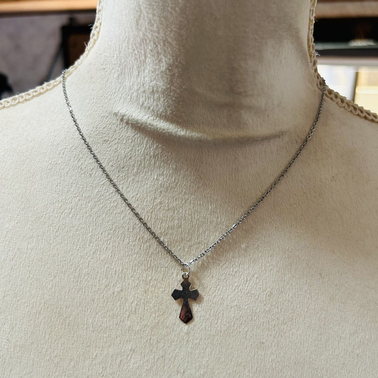 Handmade Handcrafted vintage delicate silver cross pendant necklace Size ONE SIZE - 2 Thumbnail