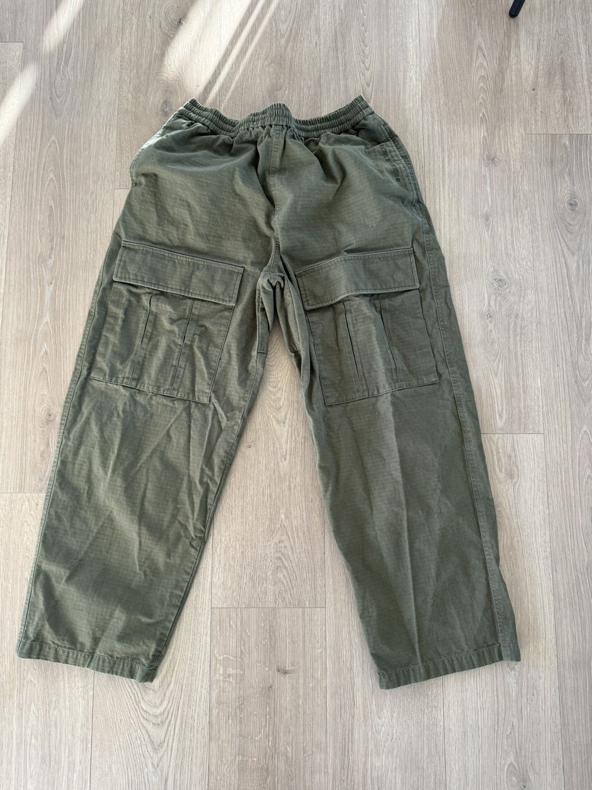 Acne Studios Acne Studios Logo Embroidered Cargo Trousers Size US 30 / EU 46 - 1 Thumbnail