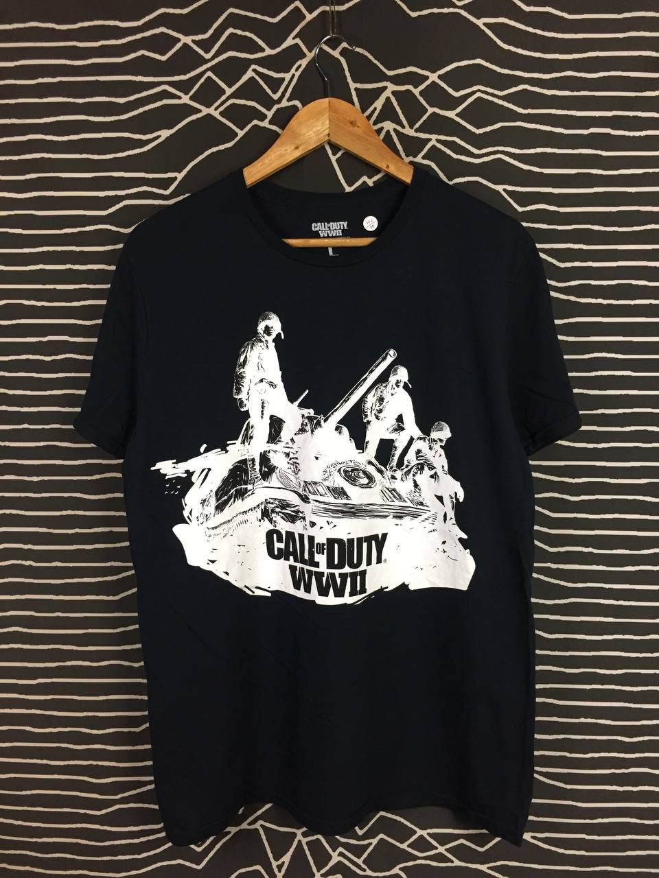 Playstation Call of Duty WWII Video Game 2017 Loot Gaming Promo Tee Size US L / EU 52-54 / 3 - 2 Thumbnail