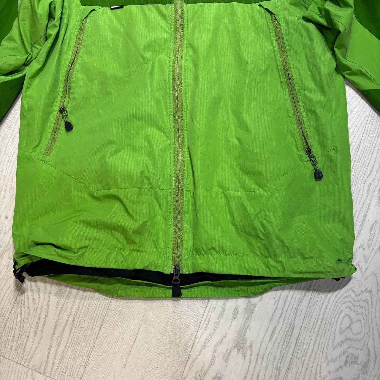 Haglofs Haglofs jacket Size:M Size US M / EU 48-50 / 2 - 4 Thumbnail
