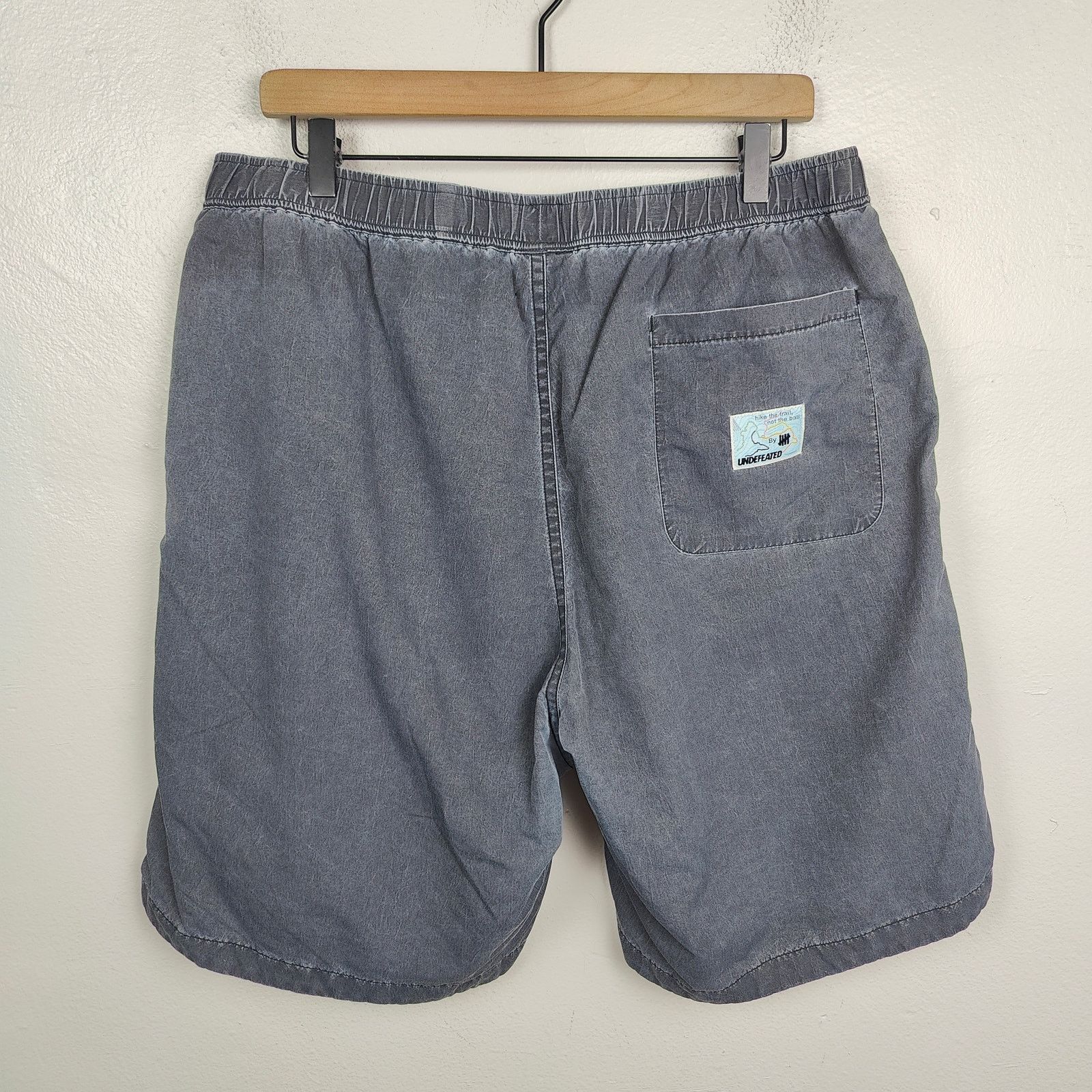 Undefeated Undefeated Shorts XXL Gray Mesh Lined Pockets Pull On Gym Size US 38 / EU 54 - 5 Thumbnail