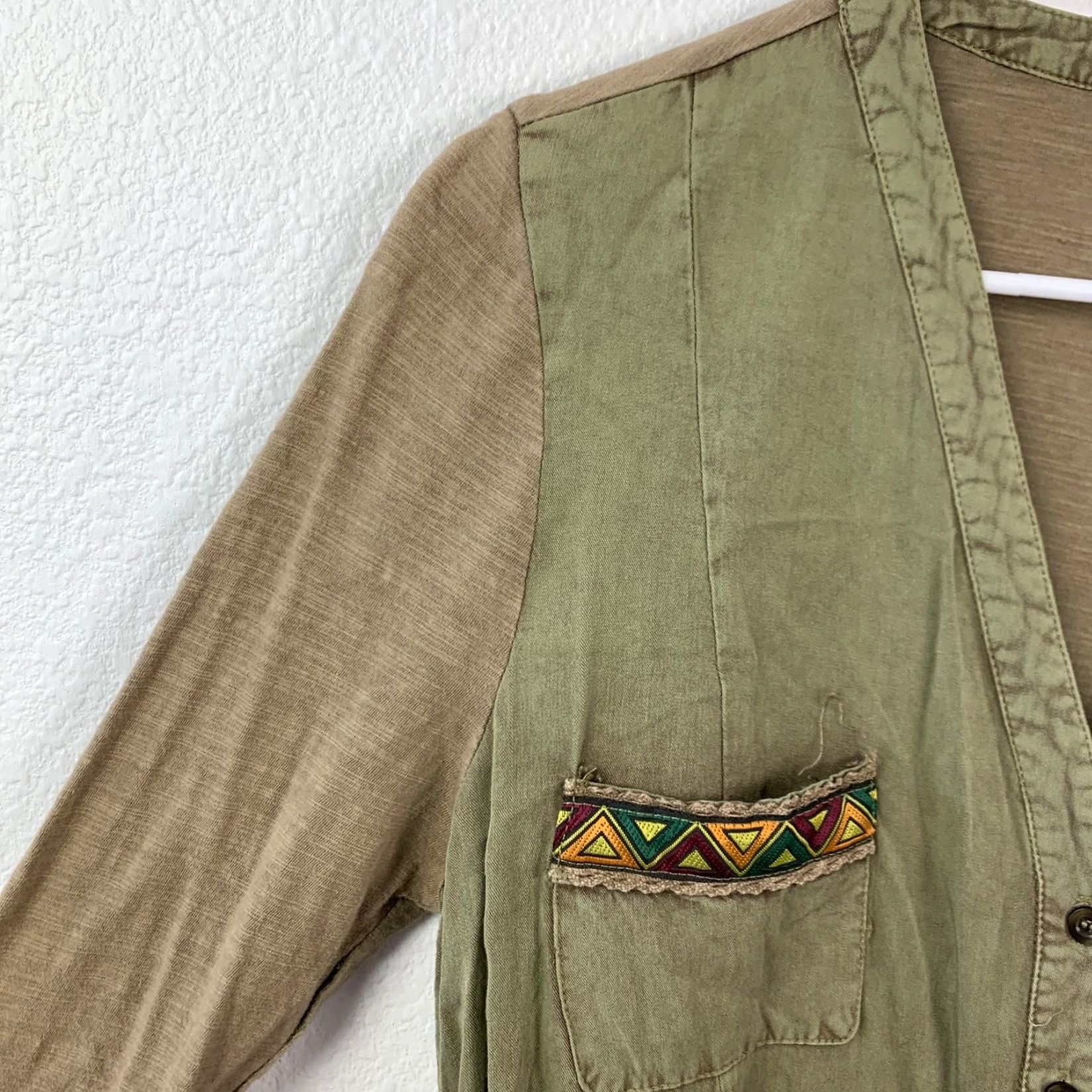 Vintage VINTAGE Y2K Daytrip Boho-Chic Shirt Womens L Olive Green Long Sleeve Utility Bella Swan Size L / US 10 / IT 46 - 2 Thumbnail
