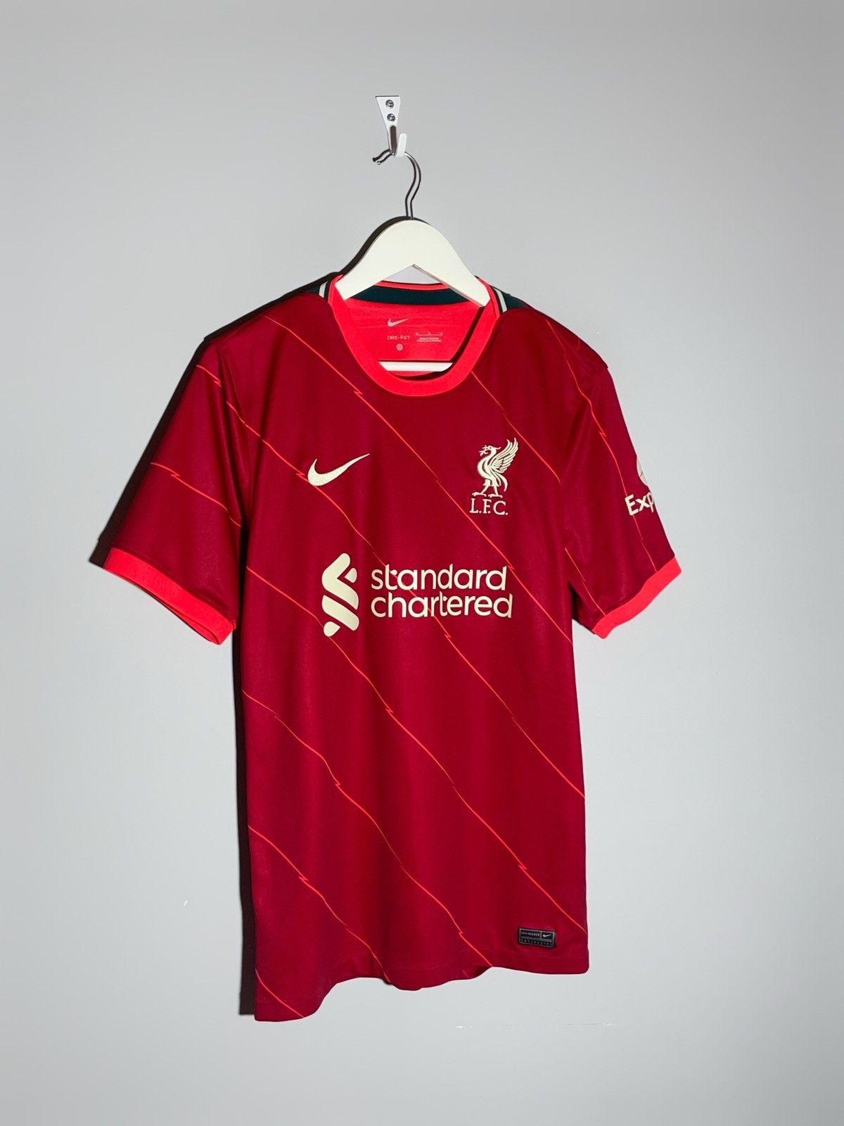Other #27 Darwin Nunez Liverpool Nike 2021/22 Home Football Shirt Size US M / EU 48-50 / 2 - 3 Thumbnail