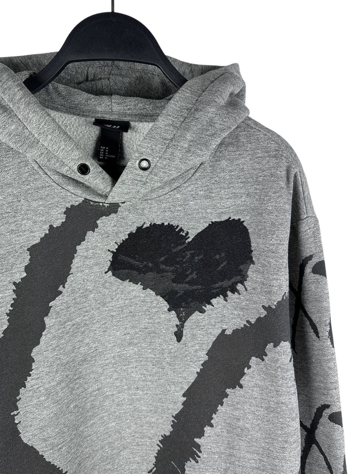 H&M × The Weeknd H&M x The Weeknd XO Heart Big Logo Men’s Gray Hoodie Merch Size US M / EU 48-50 / 2 - 3 Thumbnail