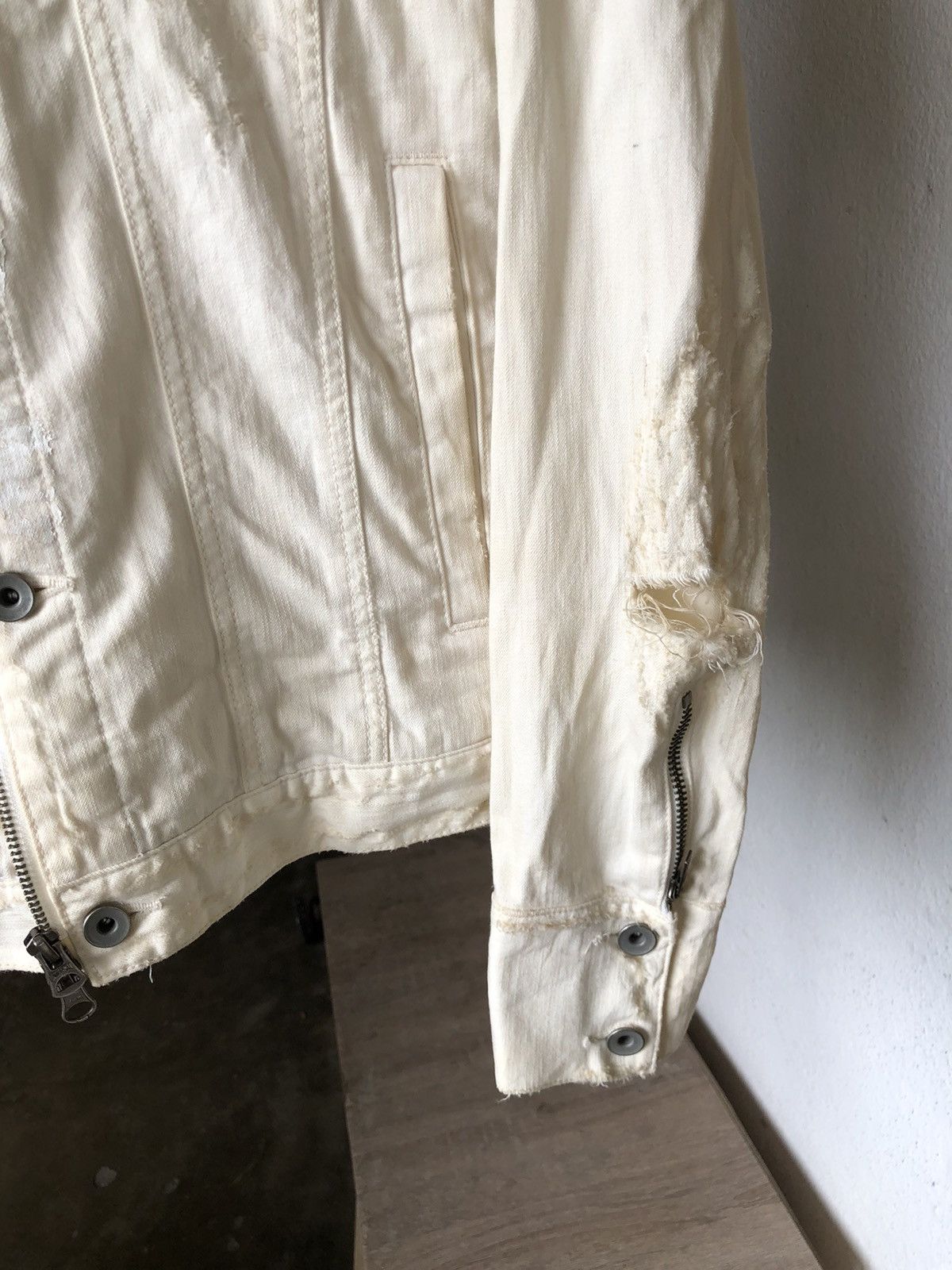 Le Grande Bleu (L.G.B.) Authentic❗️Le Grande Bleu LGB Splash Distressed Denim Jacket Size US XS / EU 42 / 0 - 5 Thumbnail