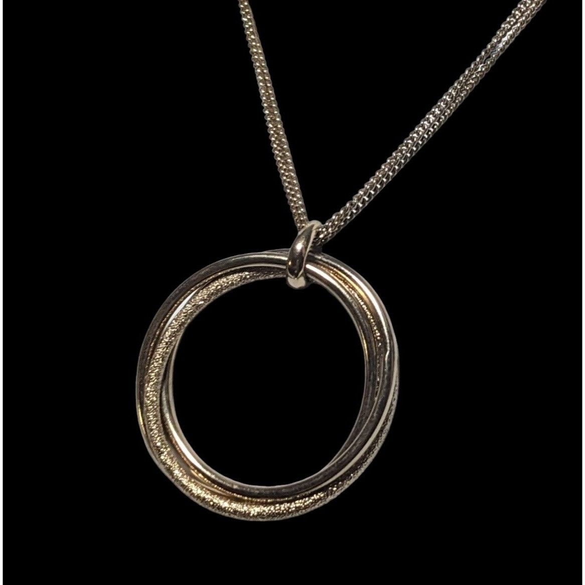 Other Gold Interlocking Circles Pendant Necklace Size ONE SIZE - 5 Thumbnail