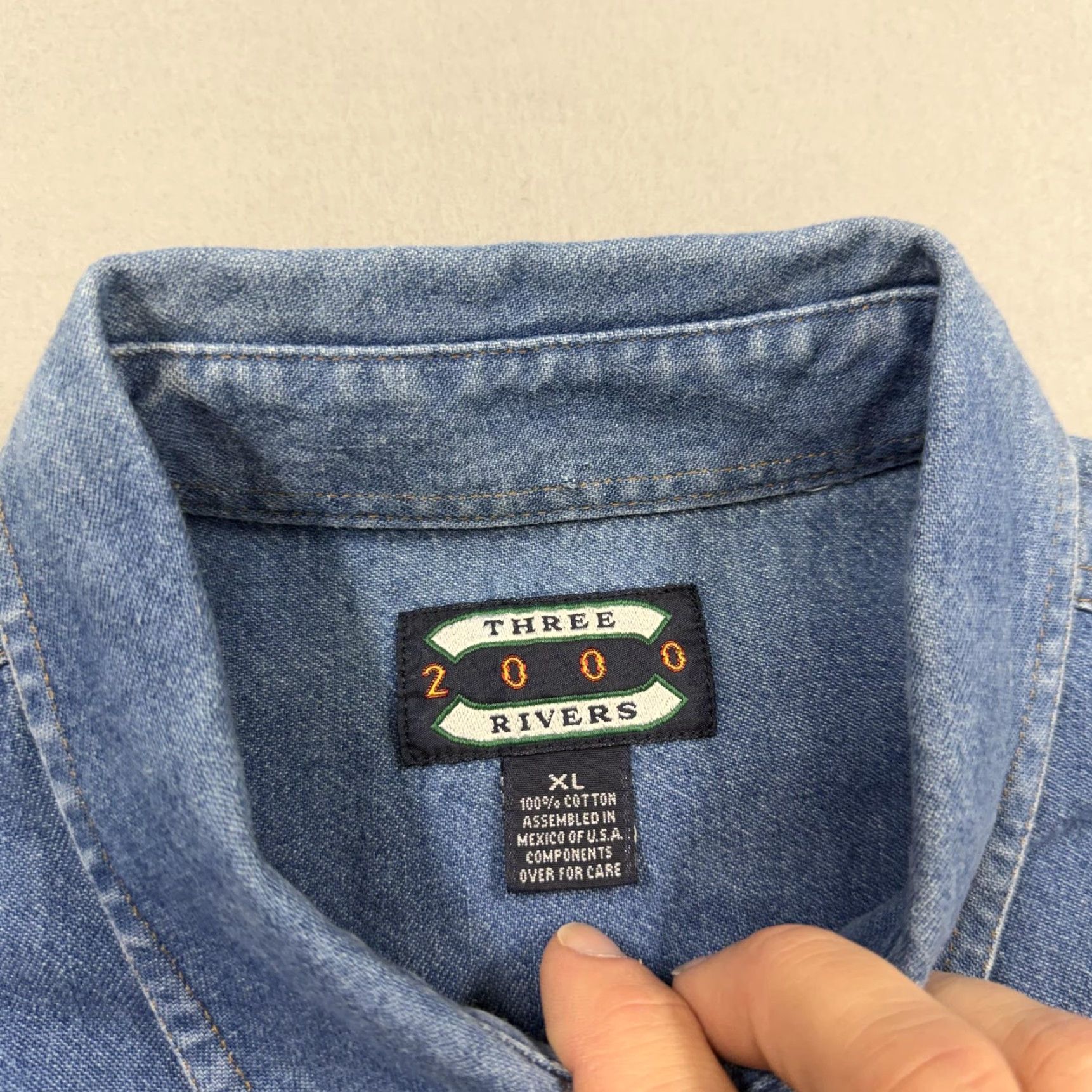 Vintage Three Rivers Shirt Mens XL Blue Denim Coppertone Embroidered Button Short Sleeve Size US XL / EU 56 / 4 - 3 Thumbnail