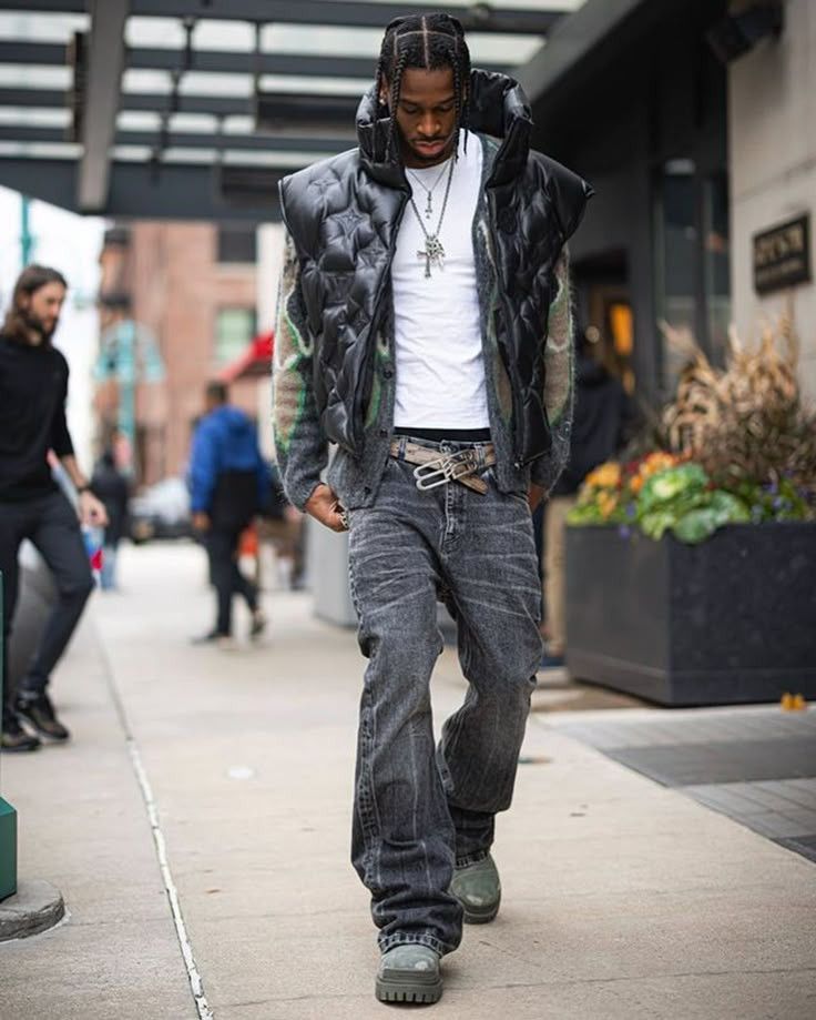 BALENCIAGA　Flared Lost tapes Black ズボン Balenciaga Balenciaga Lost Tape Flared Denim | Grailed