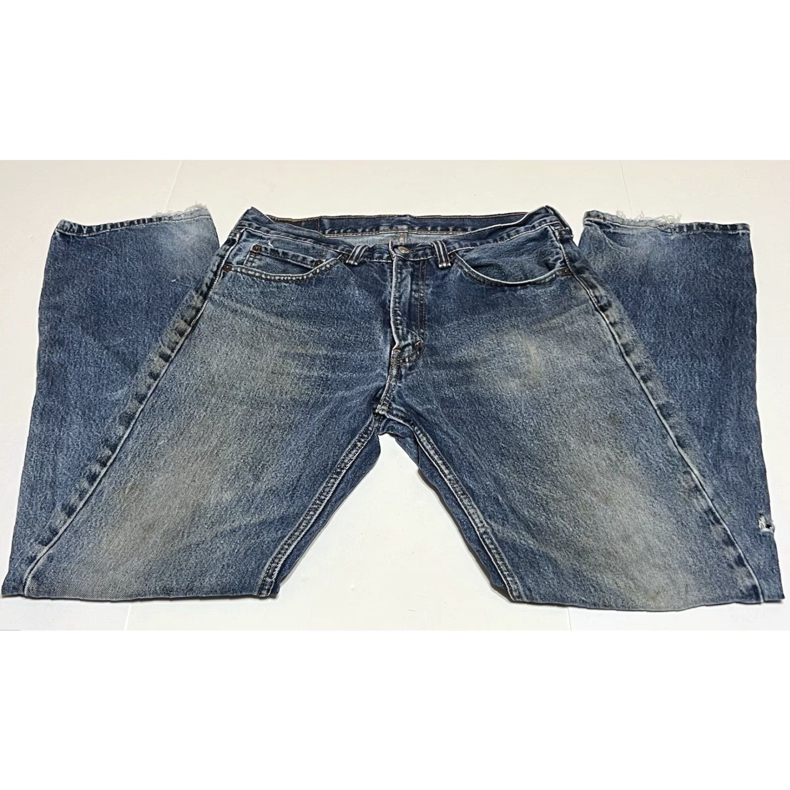 Levi's VINTAGE Levis 505 Jeans Distressed Stained Regular Fit 34x32 Denim Blue Men 5-Pocket Cotton Belt Loops American USA 500 Series Model Levi's 505 Size US 34 / EU 50 - 2 Thumbnail