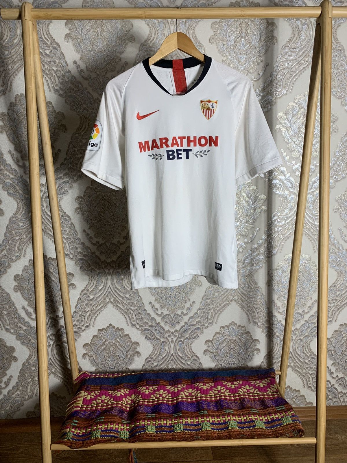 Nike VINTAGE NIKE FC SEVILLA SPAIN SOCCER JERSEY RETRO Y2K 90s Size US L / EU 52-54 / 3 - 1 Thumbnail
