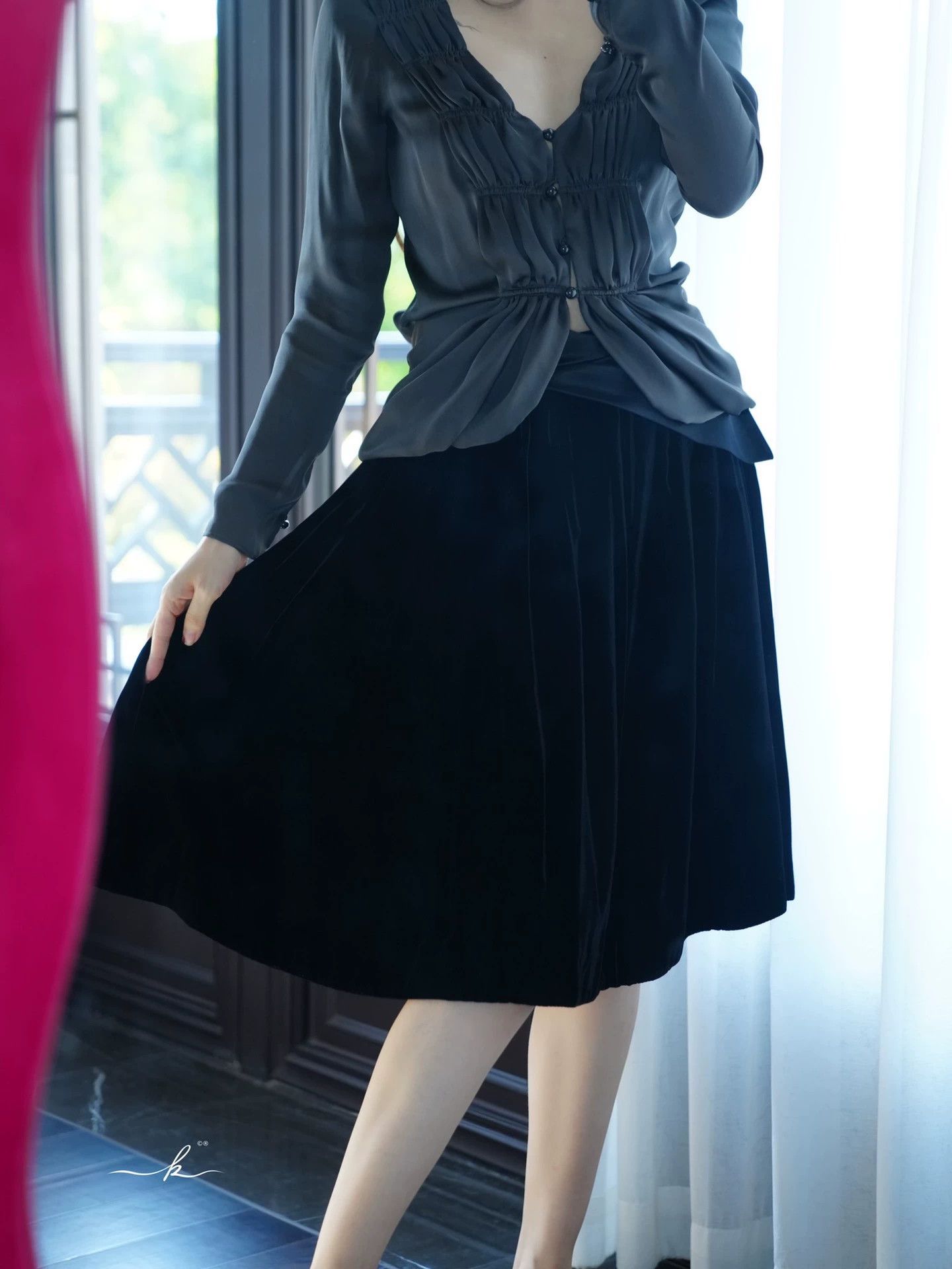 John Galliano John Galliano Velvet Satin Skirt Italy Fr36/S Size 26" / US 2 / IT 38 - 9 Thumbnail