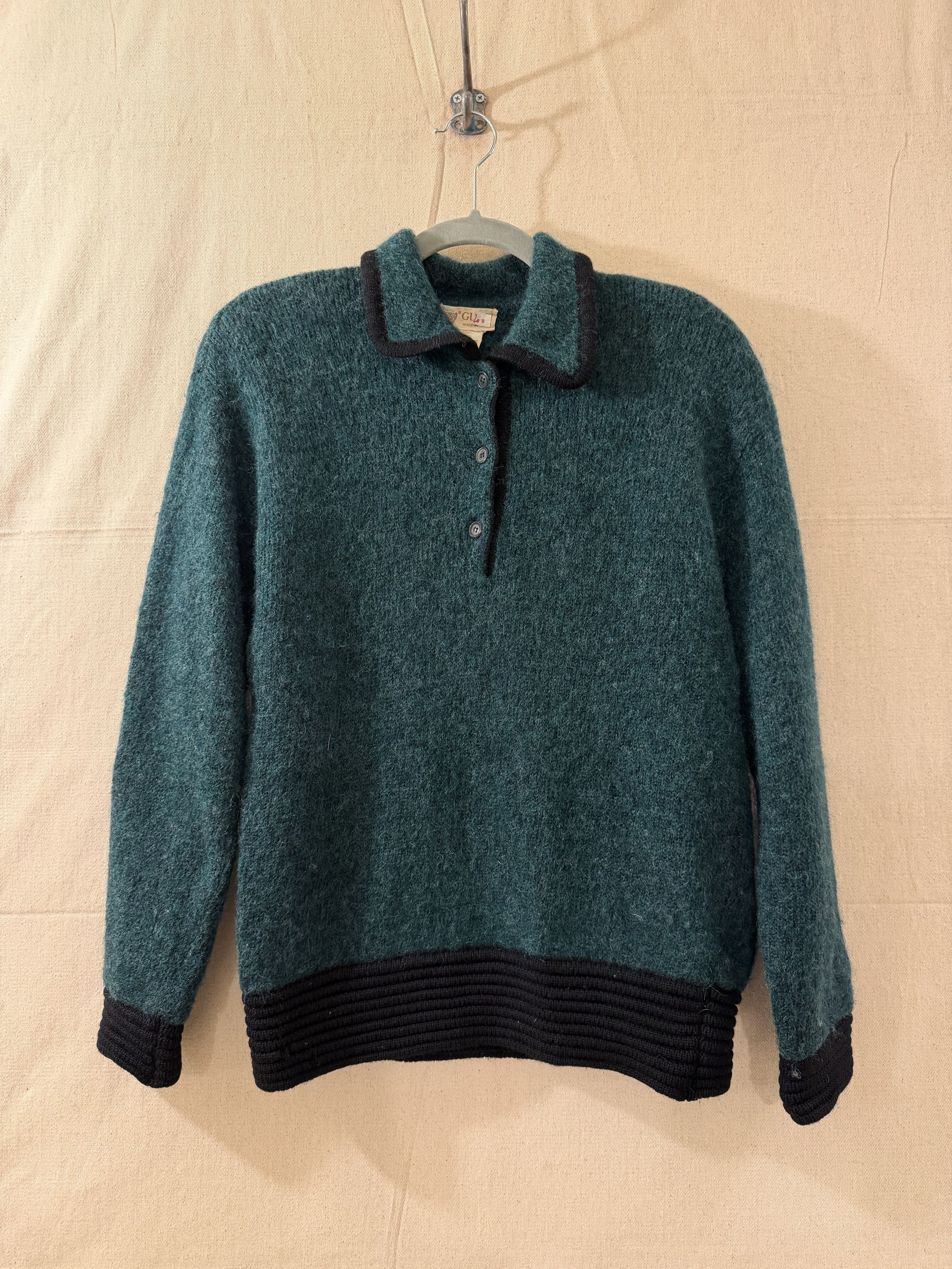 Gucci Vintage Gucci wool knit pullover Size L / US 10 / IT 46 - 1 Thumbnail