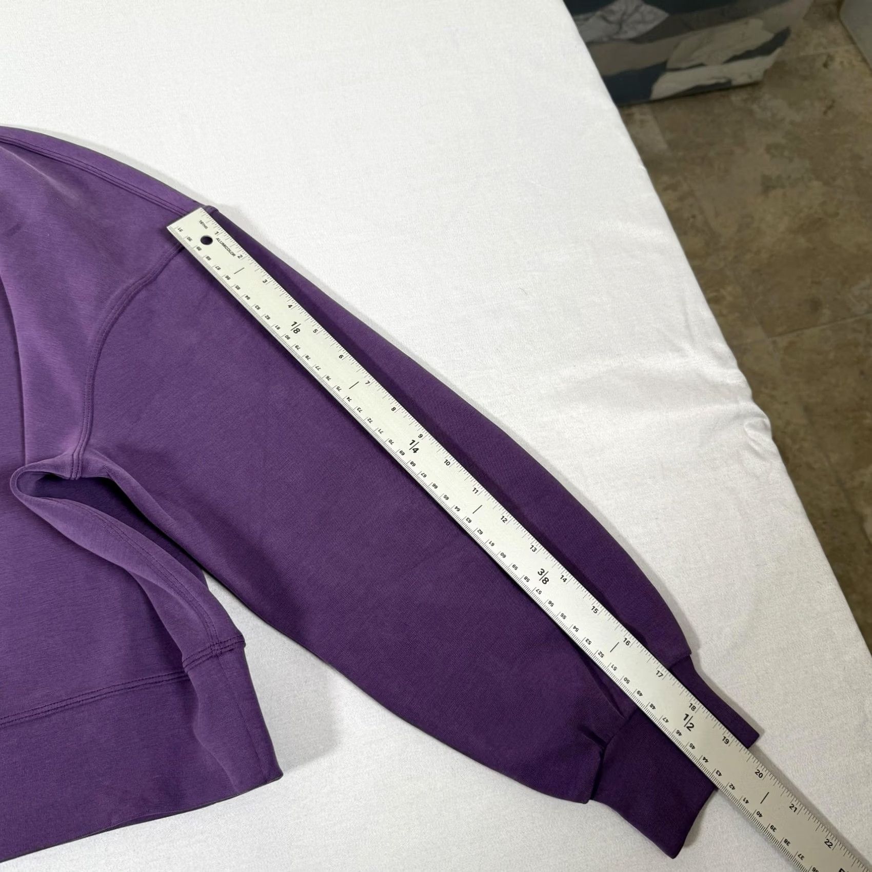 Lululemon Lululemon Sweatshirt Womens 6 Purple Pullover Softstreme Oversize Crop Knit Crew Neck Logo Activewear Regular Size 6 Womens Pilover? Size M / US 6-8 / IT 42-44 - 5 Thumbnail