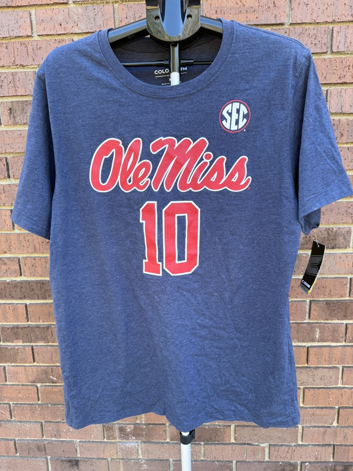 Colosseum Athletics Ole Miss Rebels NCAA Womens Basketball T-shirt #10 Salary Size US XL / EU 56 / 4 - 1 Thumbnail