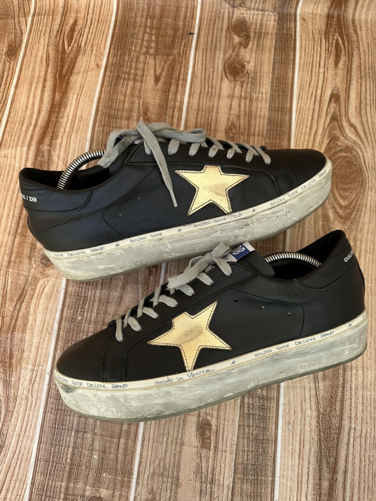 Golden Goose Golden Goose GGDB High Star Black Silver Low Top Sneakers Size US 9 / EU 42 - 11 Thumbnail