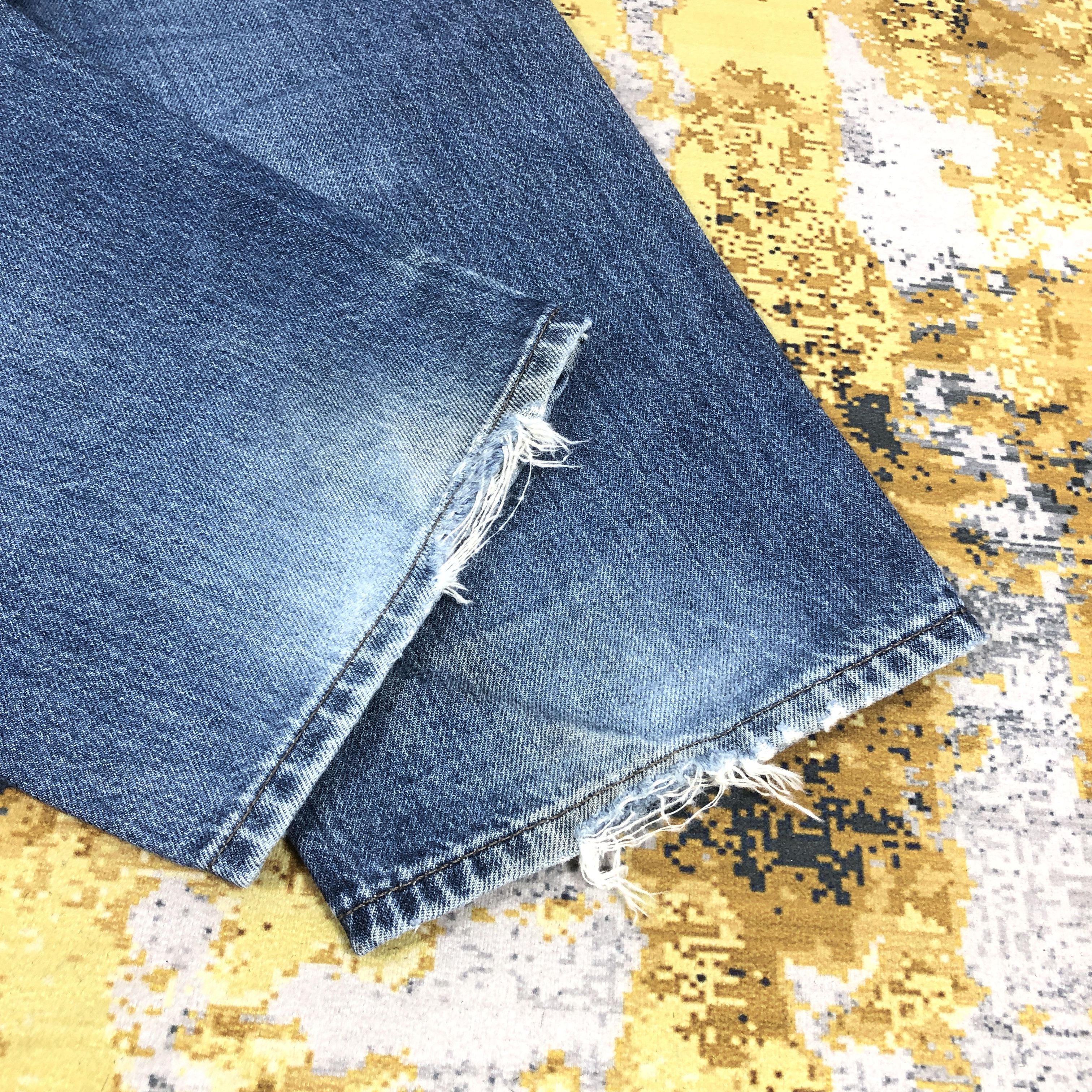 Uniqlo × Vintage Uniqlo Jeans Light Blue Wash Denim 33 x 29.5 L1284 Size US 33 - 8 Thumbnail