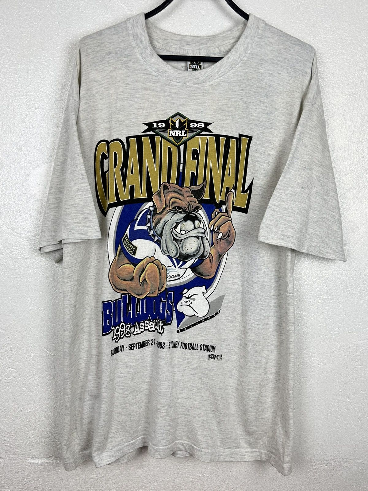 Vintage 90s Vintage NRL 1998 Grand Final Bulldogs Assault T-Shirt Size US XL / EU 56 / 4 - 1 Thumbnail