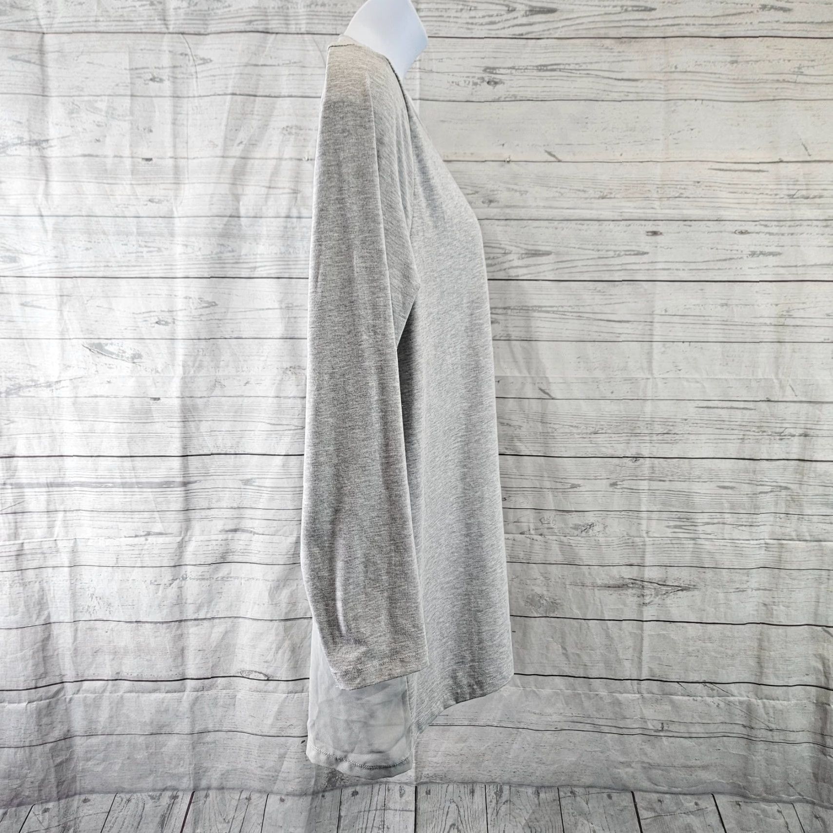 Soft Surroundings Soft Surroundings Womens Top 1X Gray Long Sleeve Chiffon Trim Blouse Size XL / US 12-14 / IT 48-50 - 3 Thumbnail