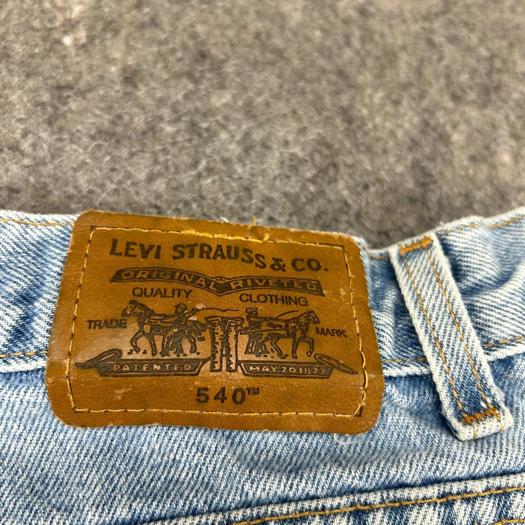 Levi's VINTAGE Levi's 540 Jeans Mens 36x29 Blue Relaxed Fit Tapered Light Brown Tab 90s Size US 36 / EU 52 - 4 Thumbnail