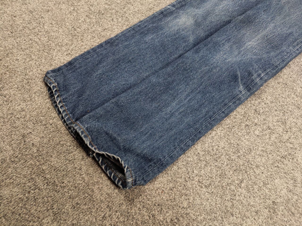 Levi's Vintage 90's levis 501 Distressed Faded Denim Jeans usa Size US 31 - 6 Thumbnail