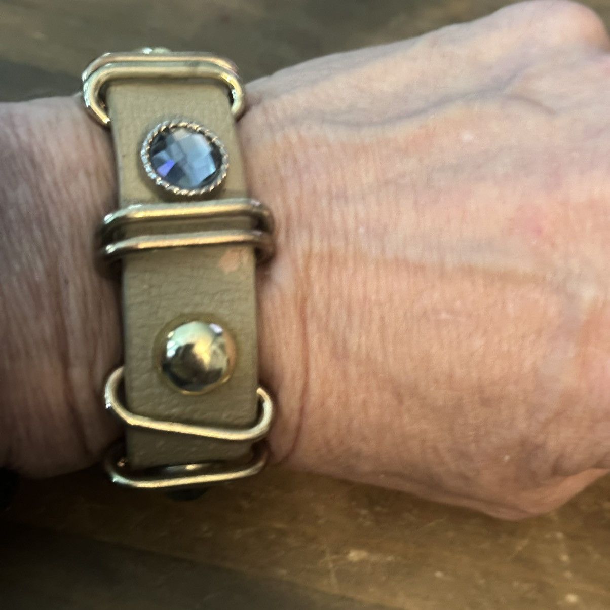 Other Yik Fung jeweled leather snap bracelet Size ONE SIZE - 5 Thumbnail