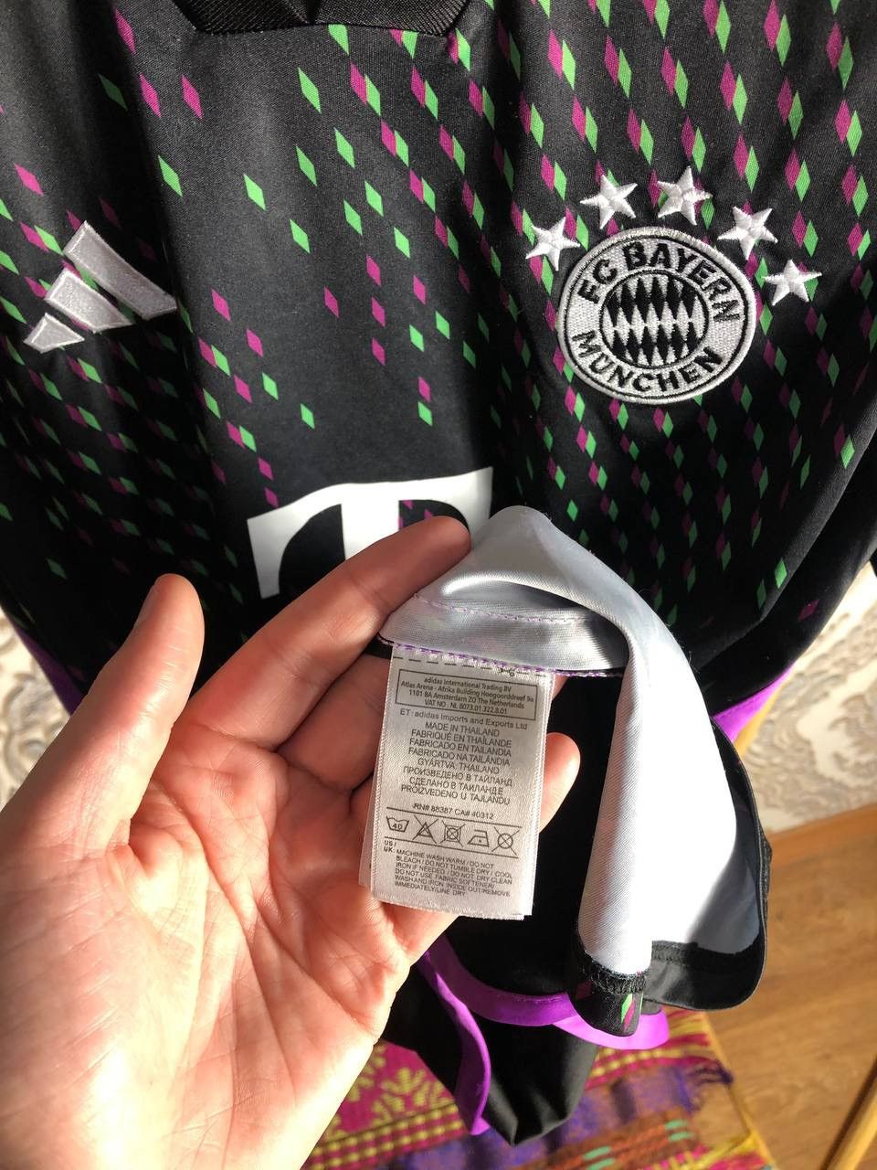 Adidas VINTAGE ADIDAS FC BAYERN MUNCHEN GERMANY SOCCER JERSEY RETRO Size US L / EU 52-54 / 3 - 6 Thumbnail